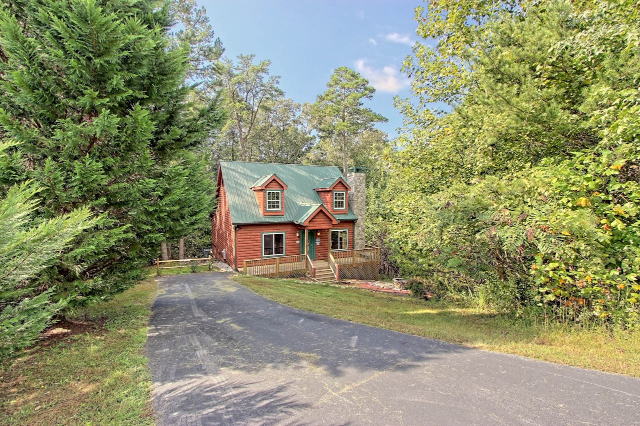 Buckhorn Cabin 2 BD Vacation Rental in Sautee Nacoochee, GA Vacasa