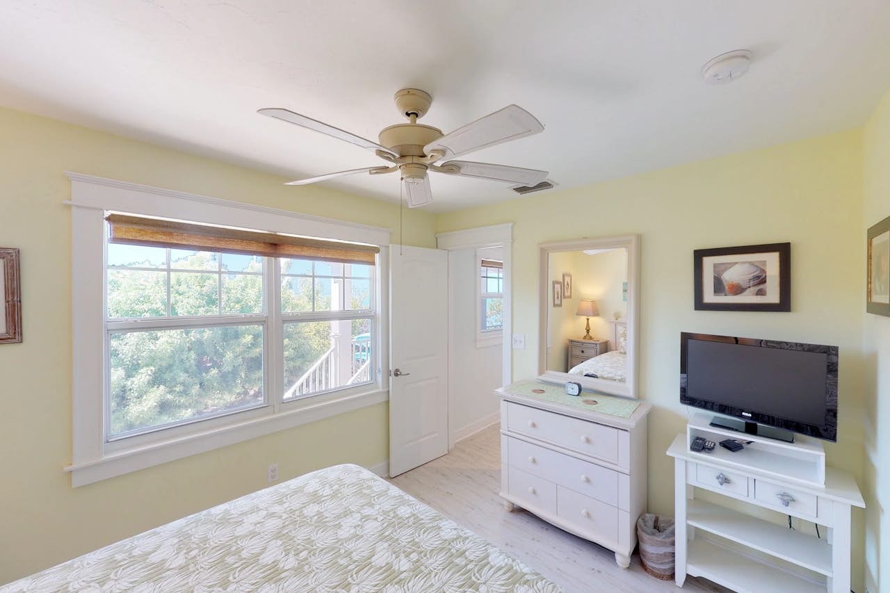 Marathon Waterfront Recreational Paradise 4 BD Vacation Rental in