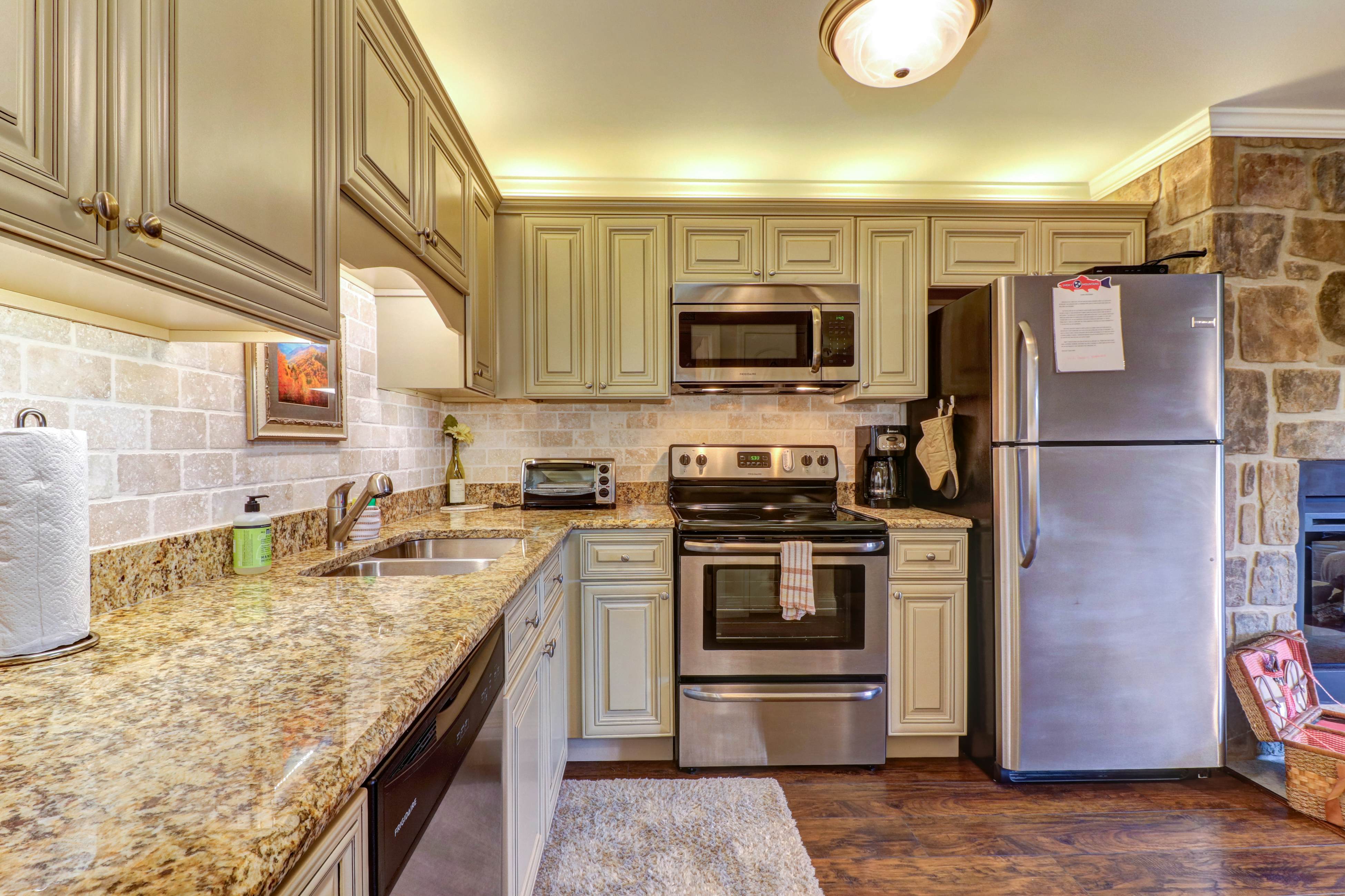 Cades Cove Landing Condo Little River Loft 0 BD Townsend, TN