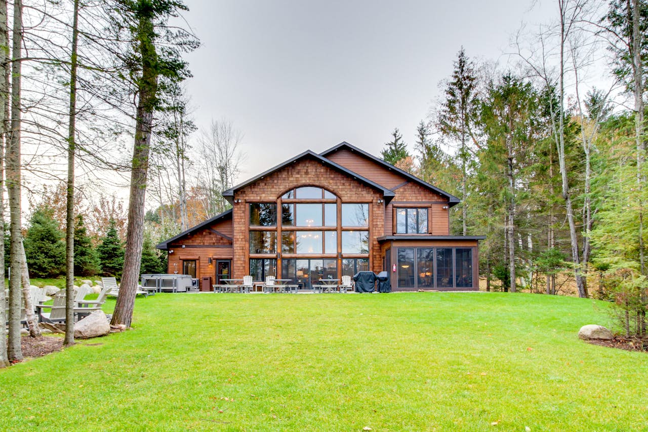 Whispering Pines Lodge 11 Bedroom 11 BD Vacation Rental in Eagle