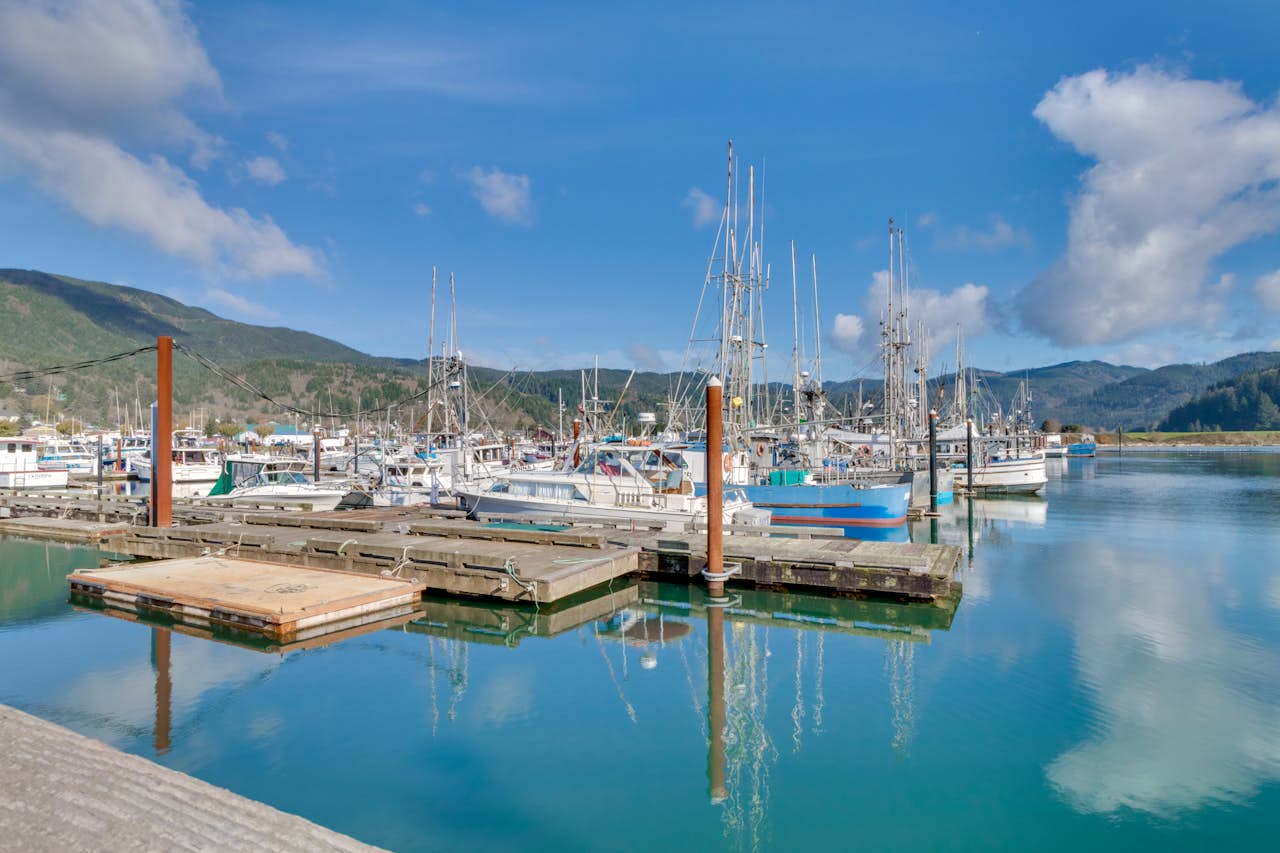 Fisherman's Dream Boat House 2 BD Vacation Rental in Garibaldi, OR