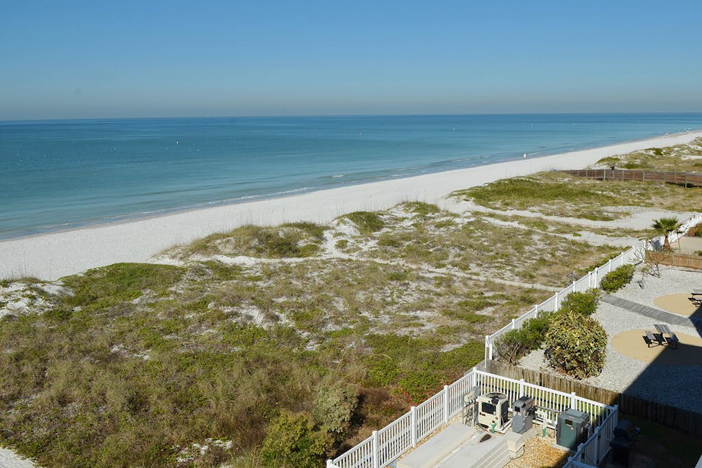 Beachfront condo with pool hot tub and Gulf views from the balcony — Indian Rocks Beach, FL — vacation rental