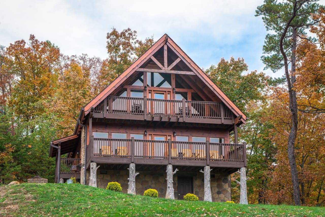 The Laughing Salamander Cabin 2 BD Sevierville, TN Vacation Rental
