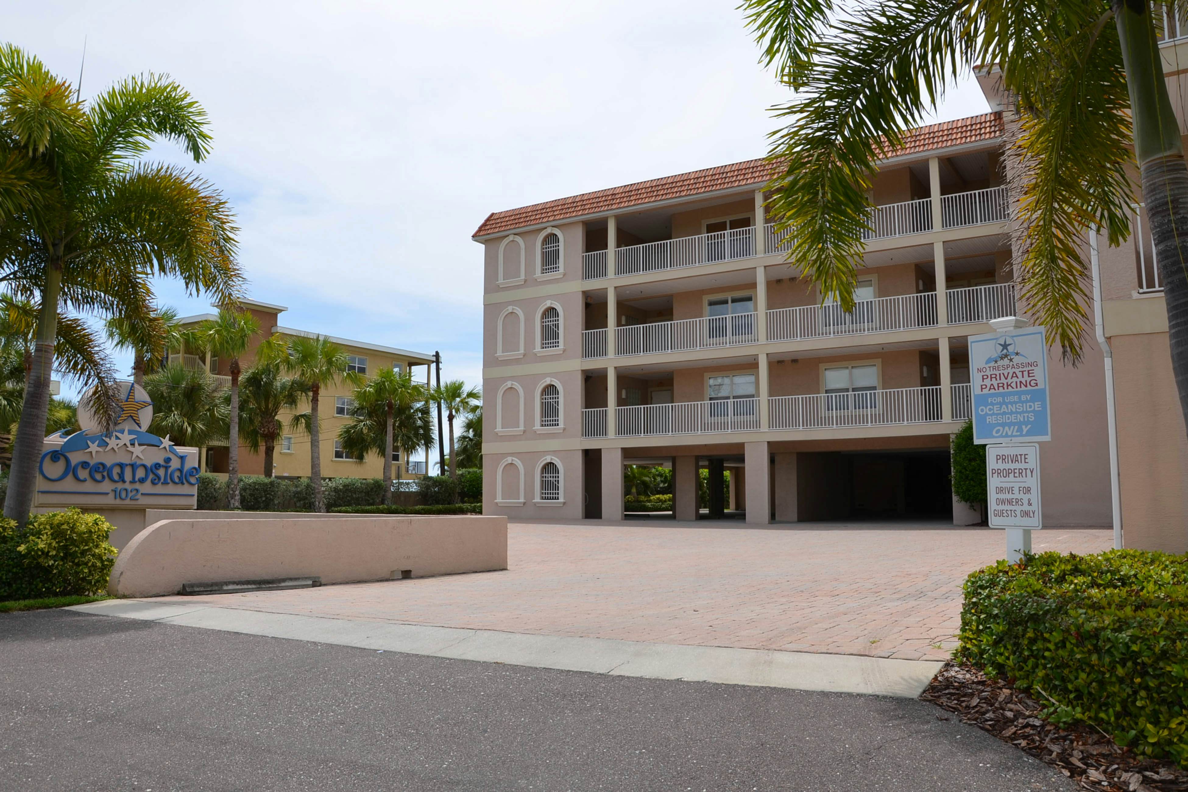 Oceanside 201 2 BD Indian Rocks Beach, FL Vacation Rental Vacasa