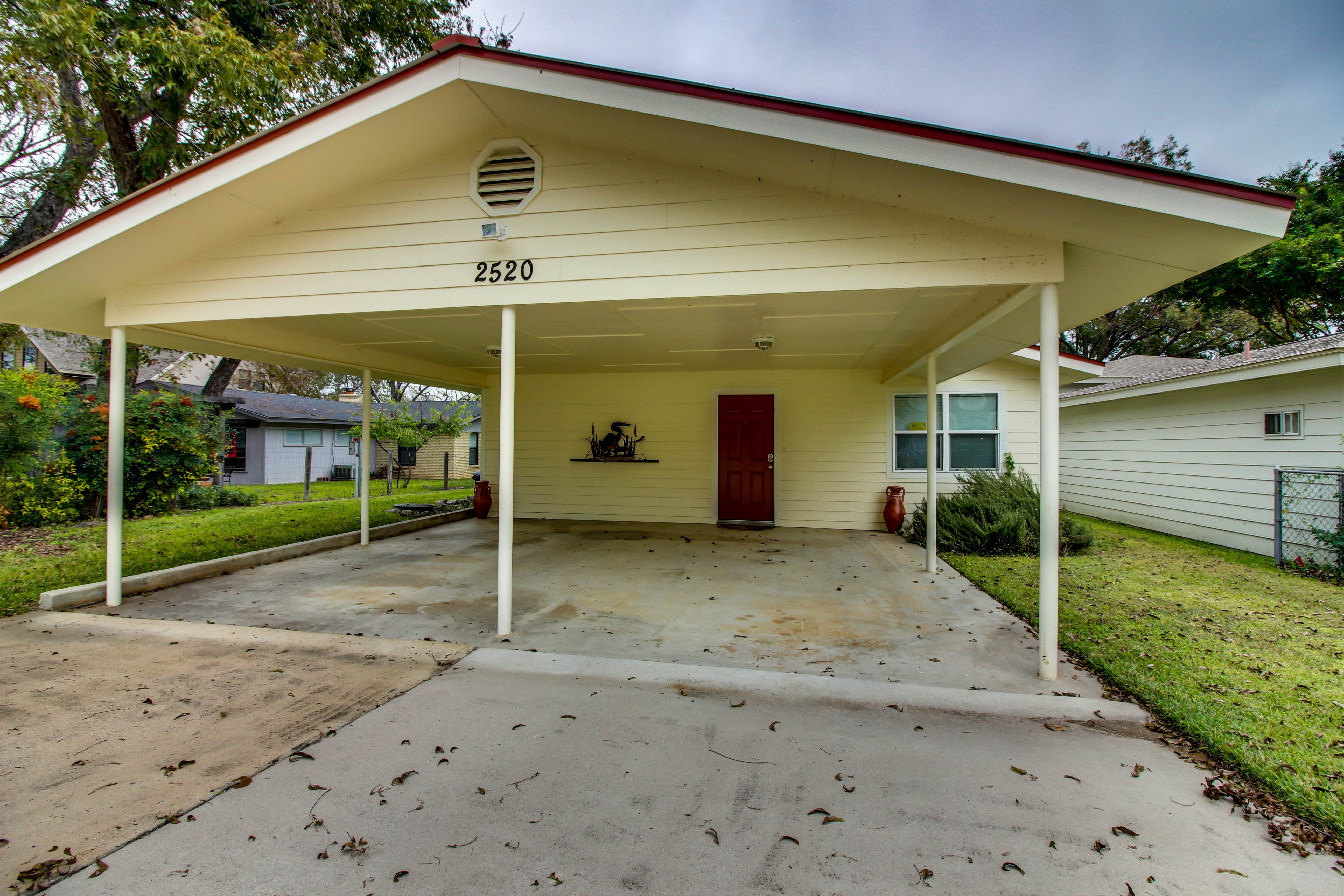 Lake Escape 2 BD Kingsland, TX Vacation Rental Vacasa