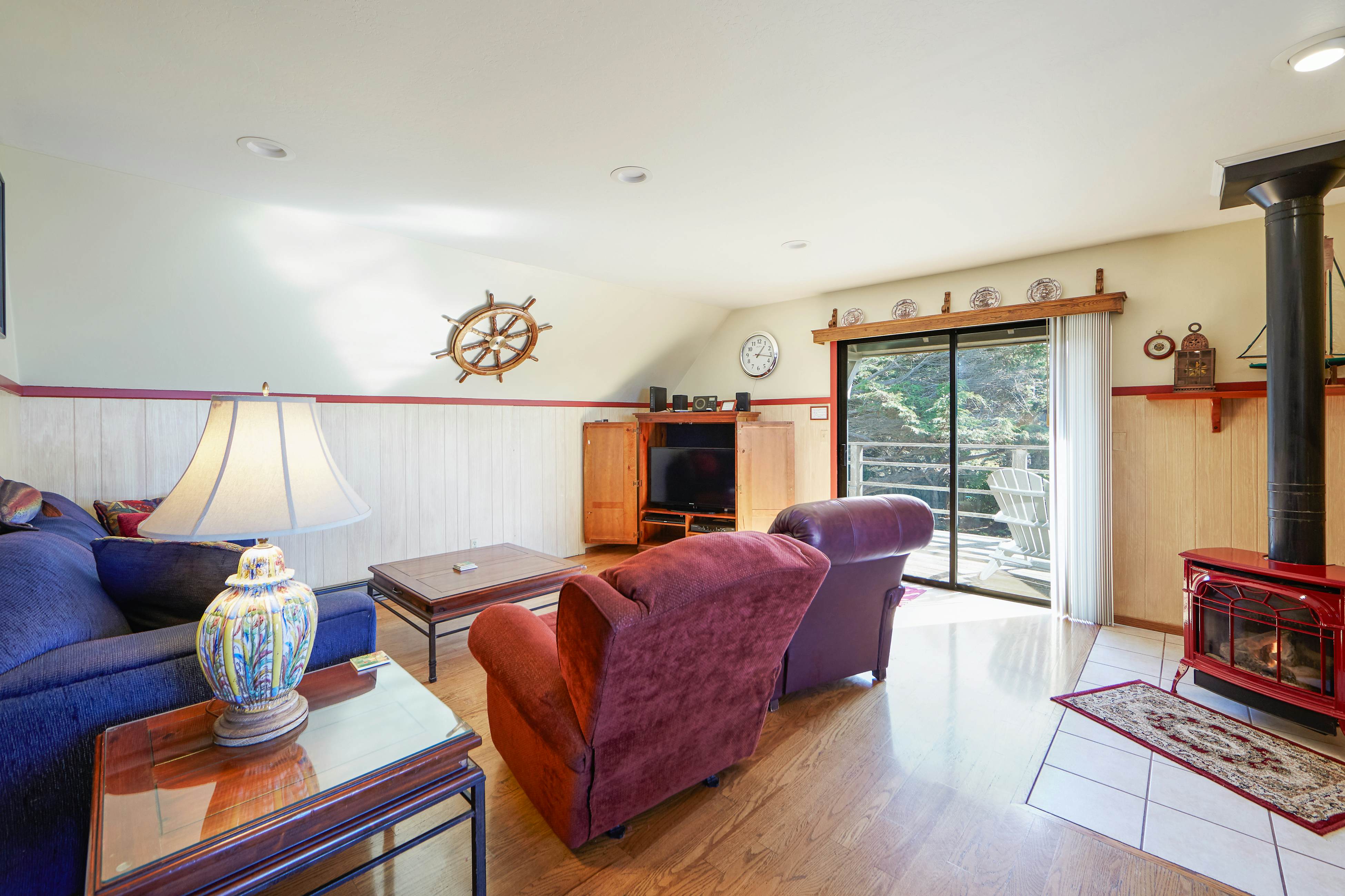 Ocean Breeze 2 BD Fort Bragg, CA Vacation Rental Vacasa