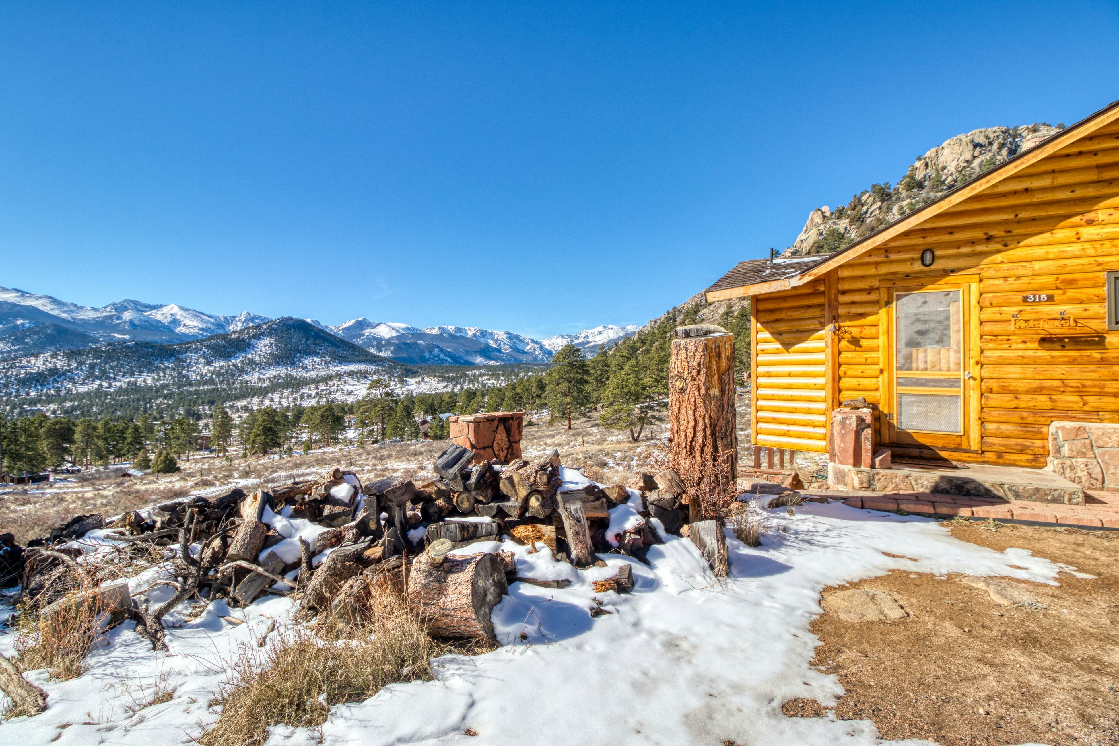 High Pines Cabin 2 BD Estes Park, CO Vacation Rental Vacasa