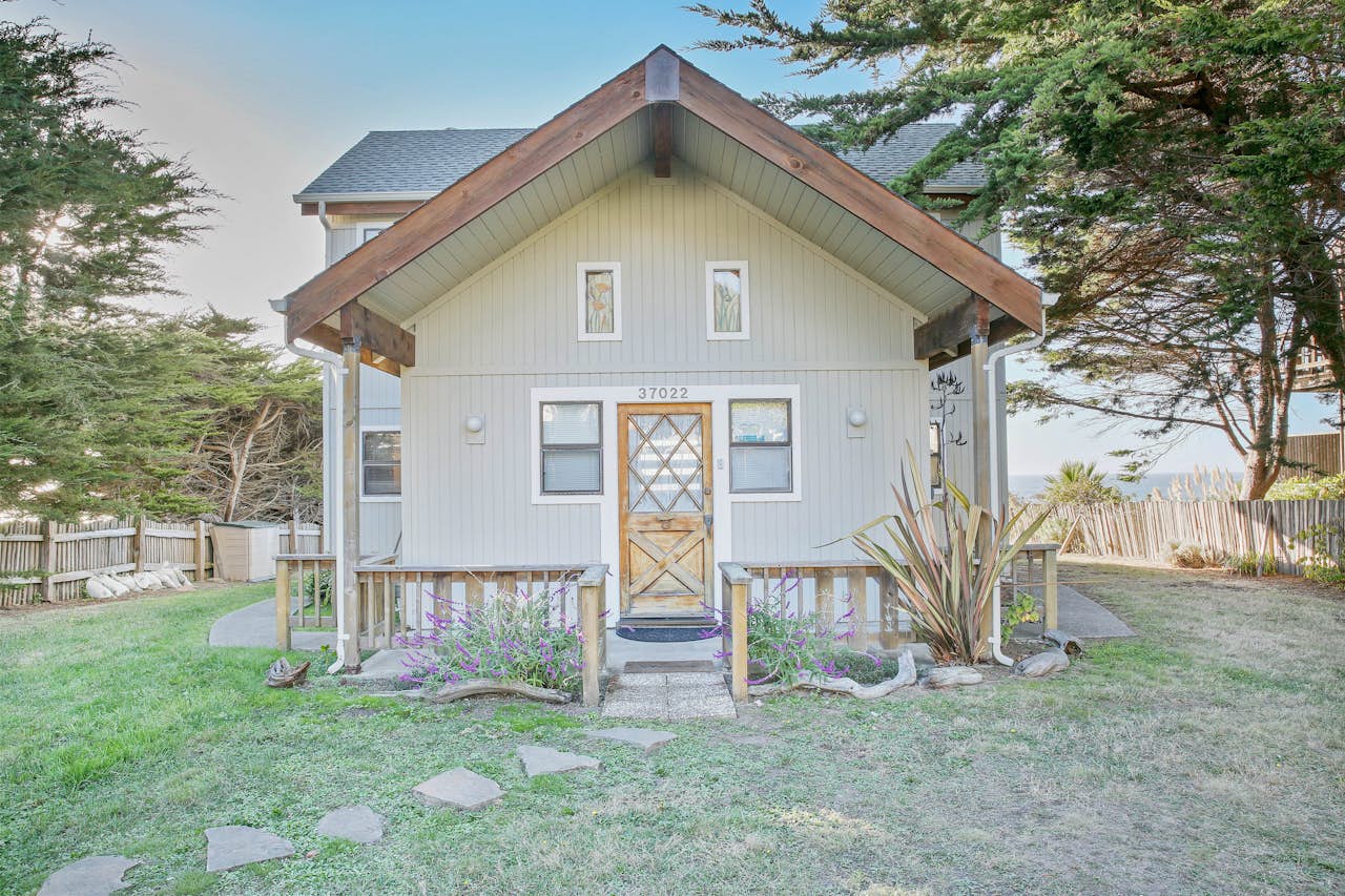 Ocean Mystique 2 BD Vacation Rental in Westport, CA Vacasa