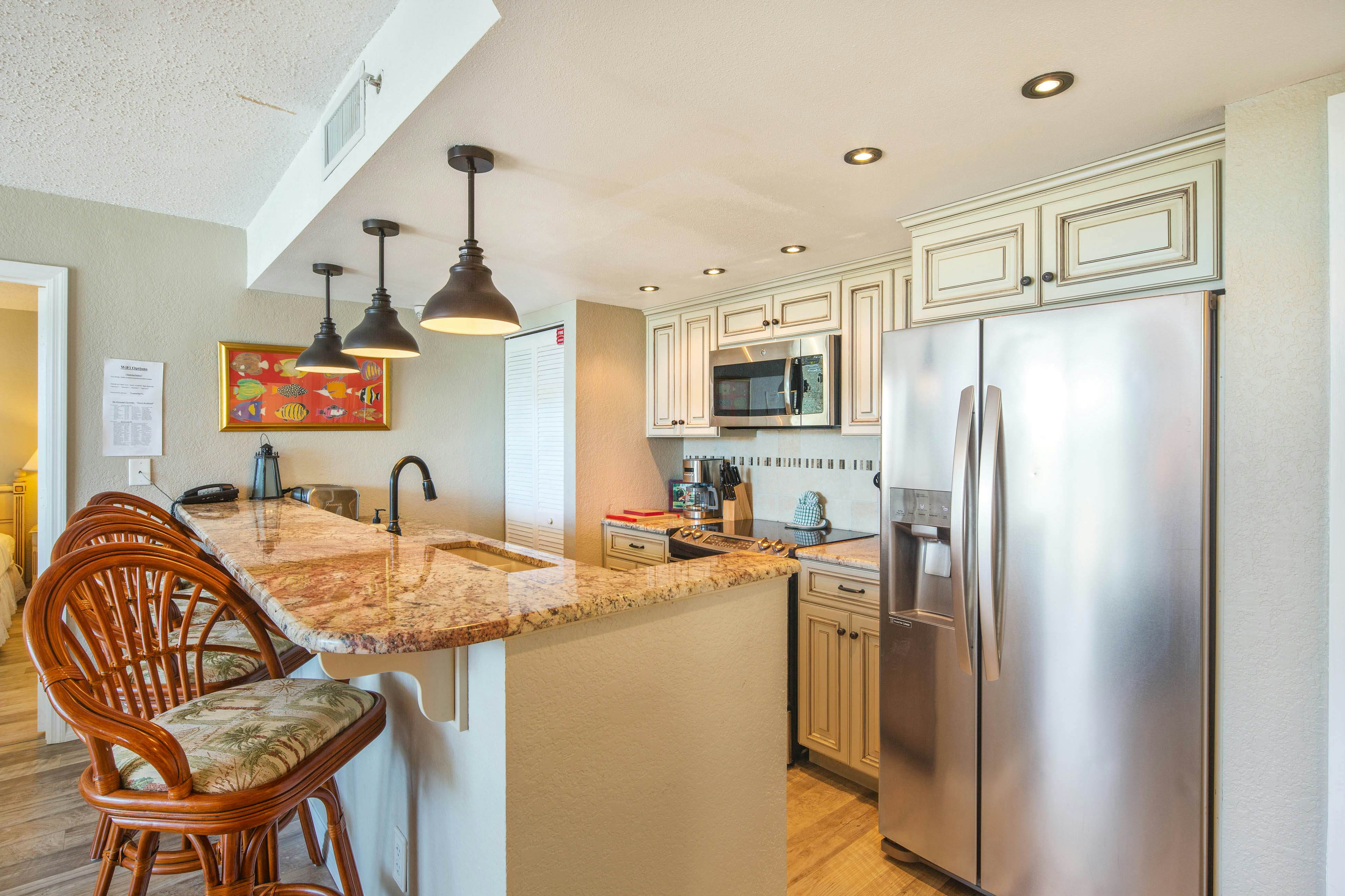 Sunrise Suites - Tahiti Suite 104