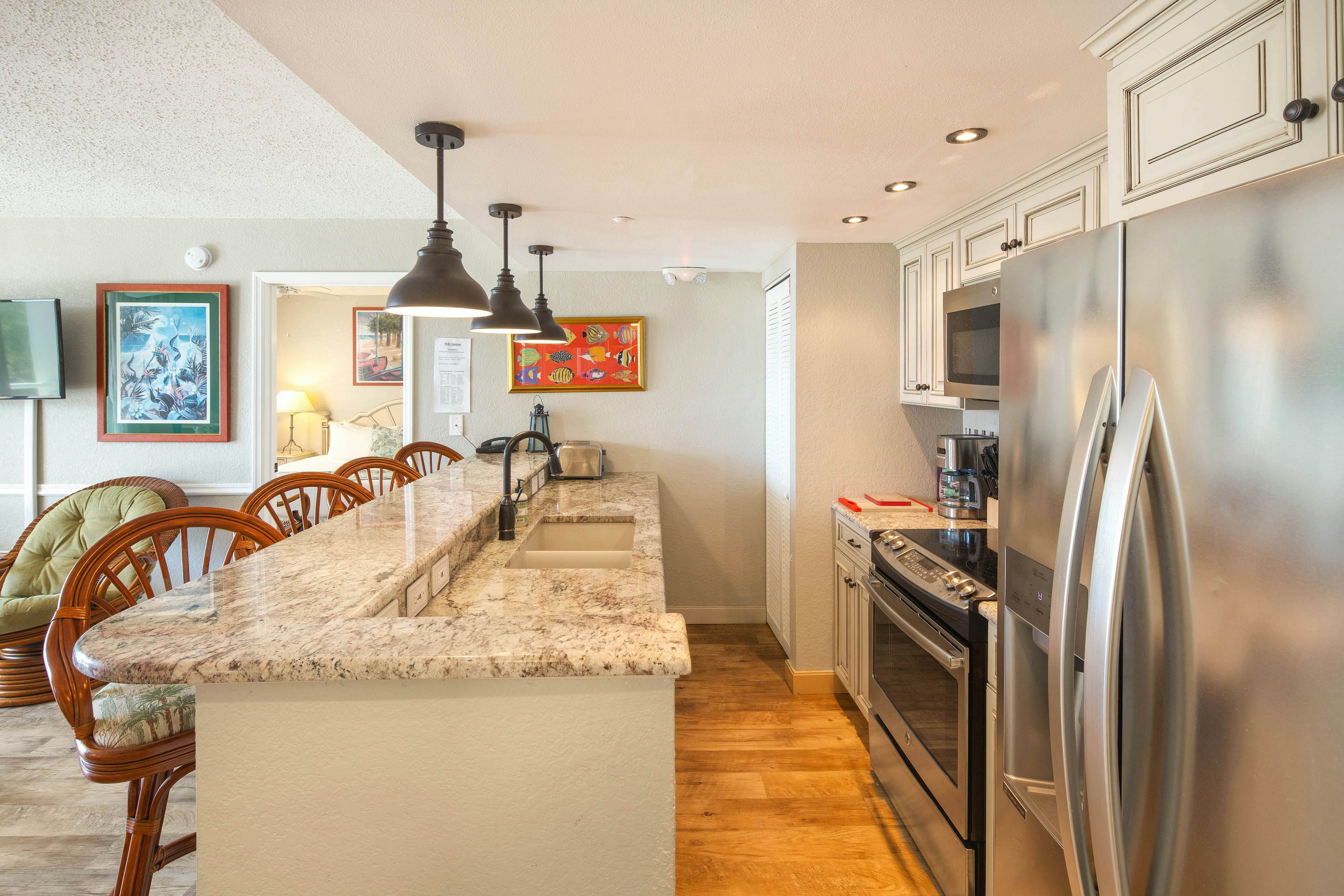 Sunrise Suites - Tahiti Suite 104