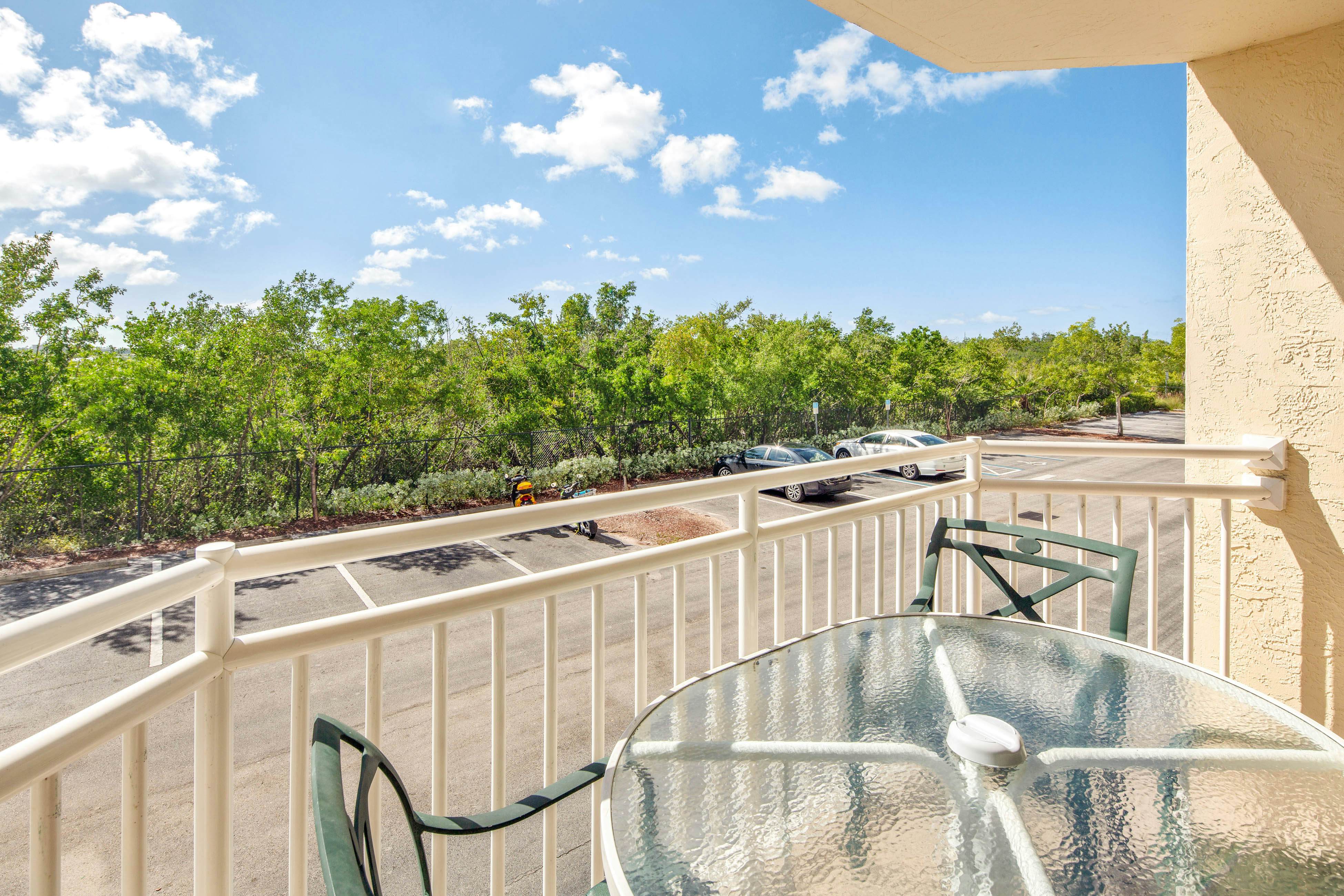 Sunrise Suites - Tahiti Suite 104