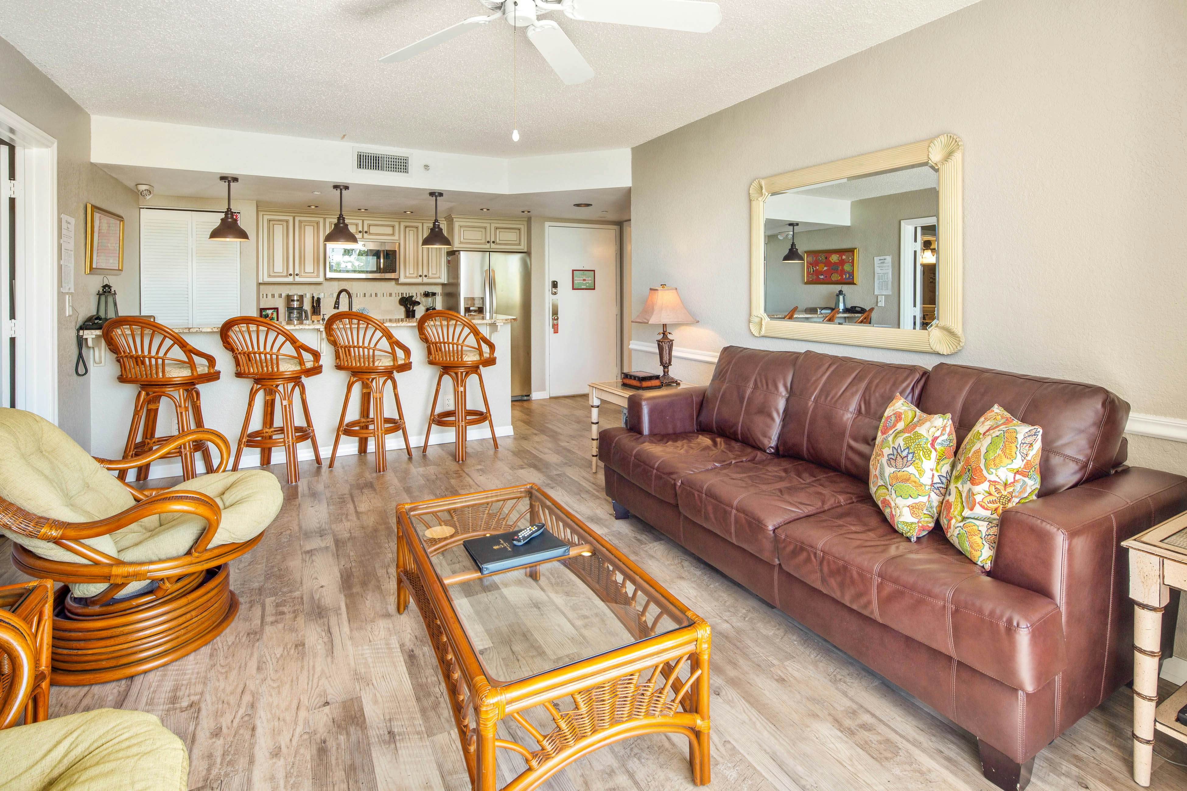 Sunrise Suites - Tahiti Suite 104