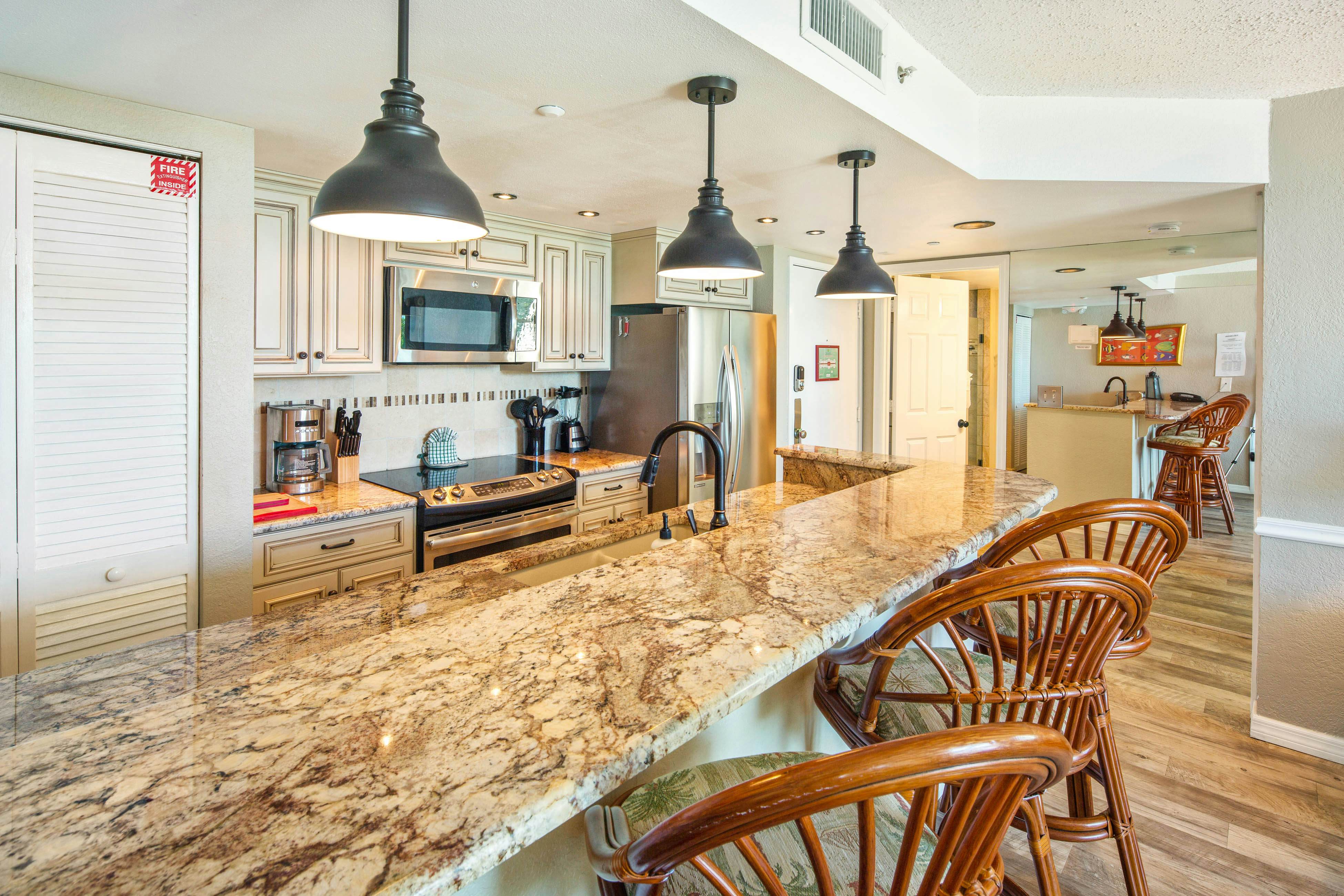 Sunrise Suites - Tahiti Suite 104