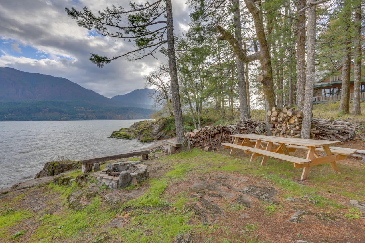 Riverglen on the Columbia 3 BD Vacation Rental in Stevenson, WA Vacasa