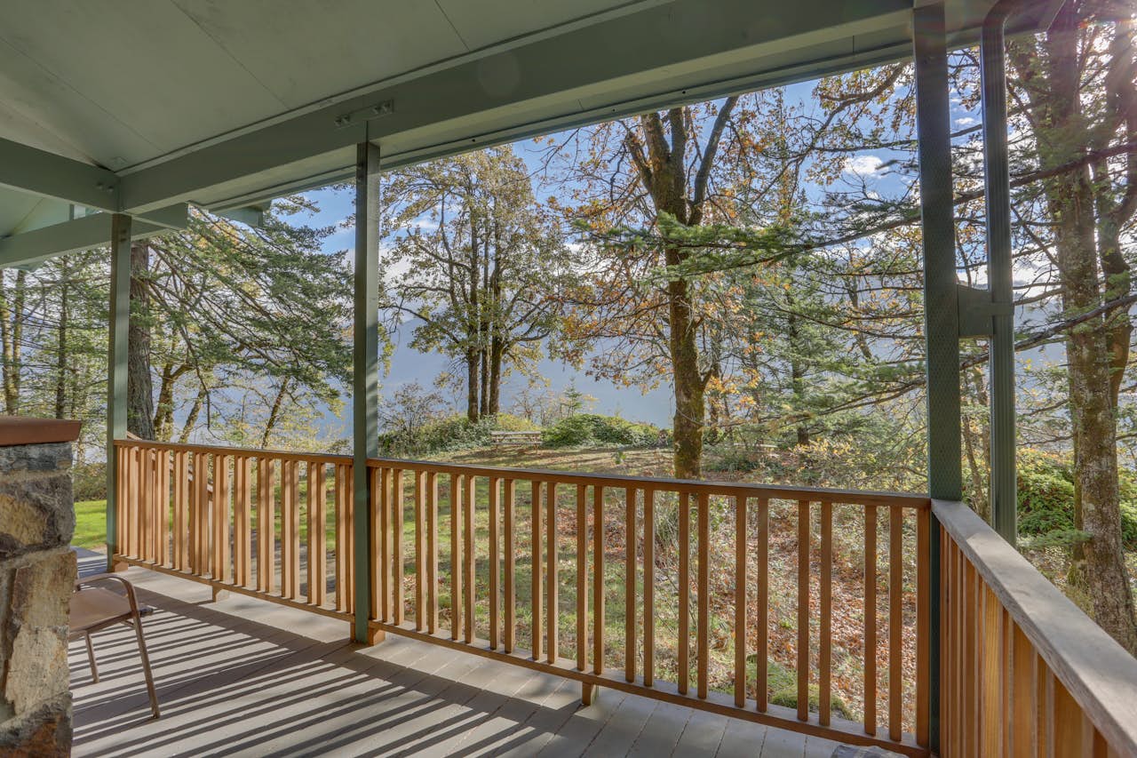 Riverglen on the Columbia 3 BD Vacation Rental in Stevenson, WA Vacasa