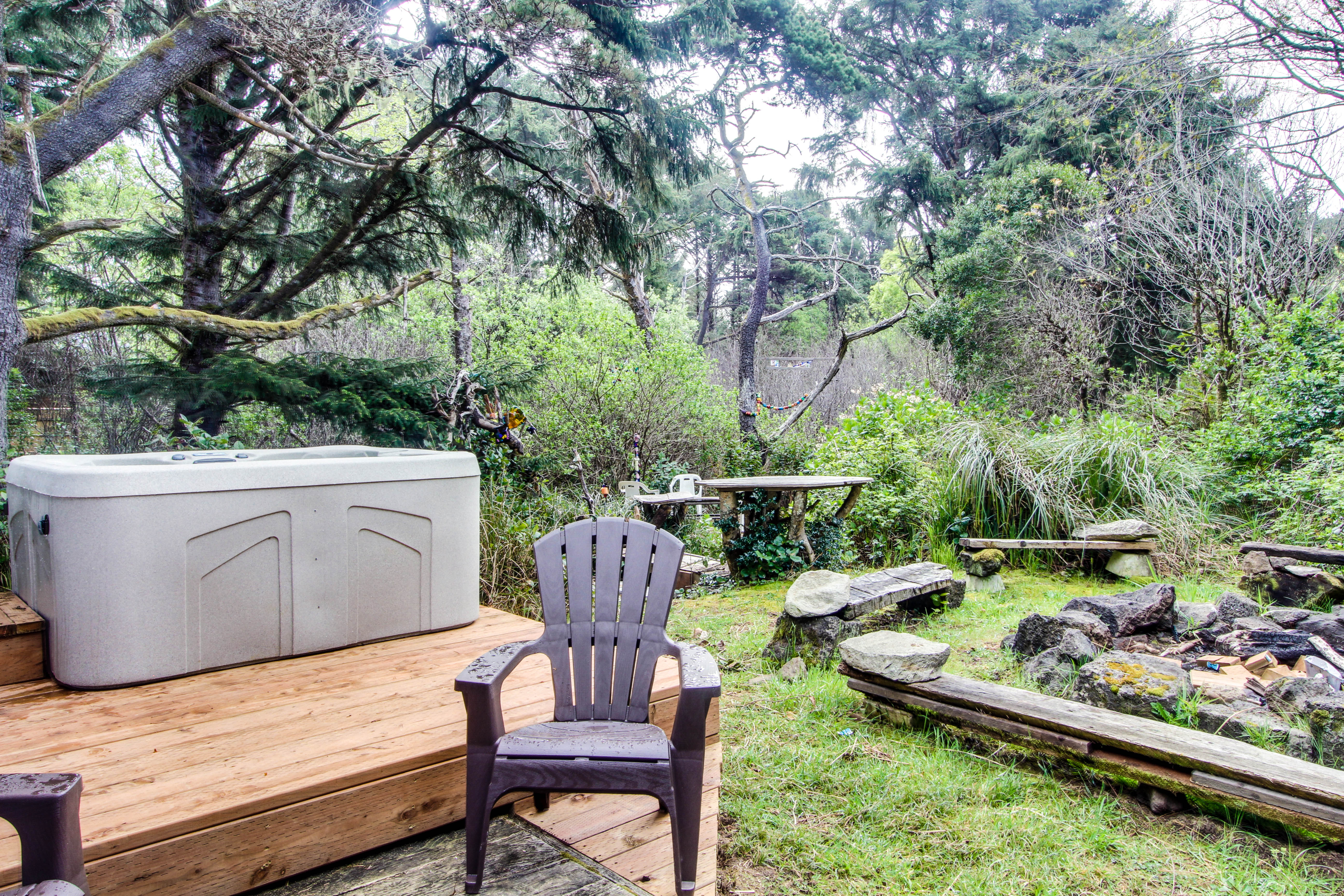 Coastal Hideaway 2 BD Yachats, OR Vacation Rental Vacasa