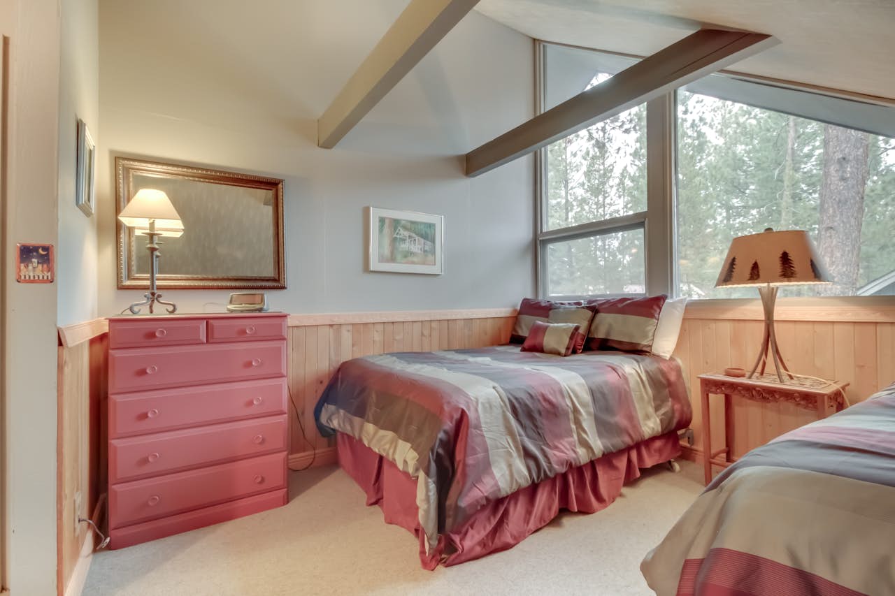 Pinecone 3 6 BD Vacation Rental in Sunriver, OR Vacasa