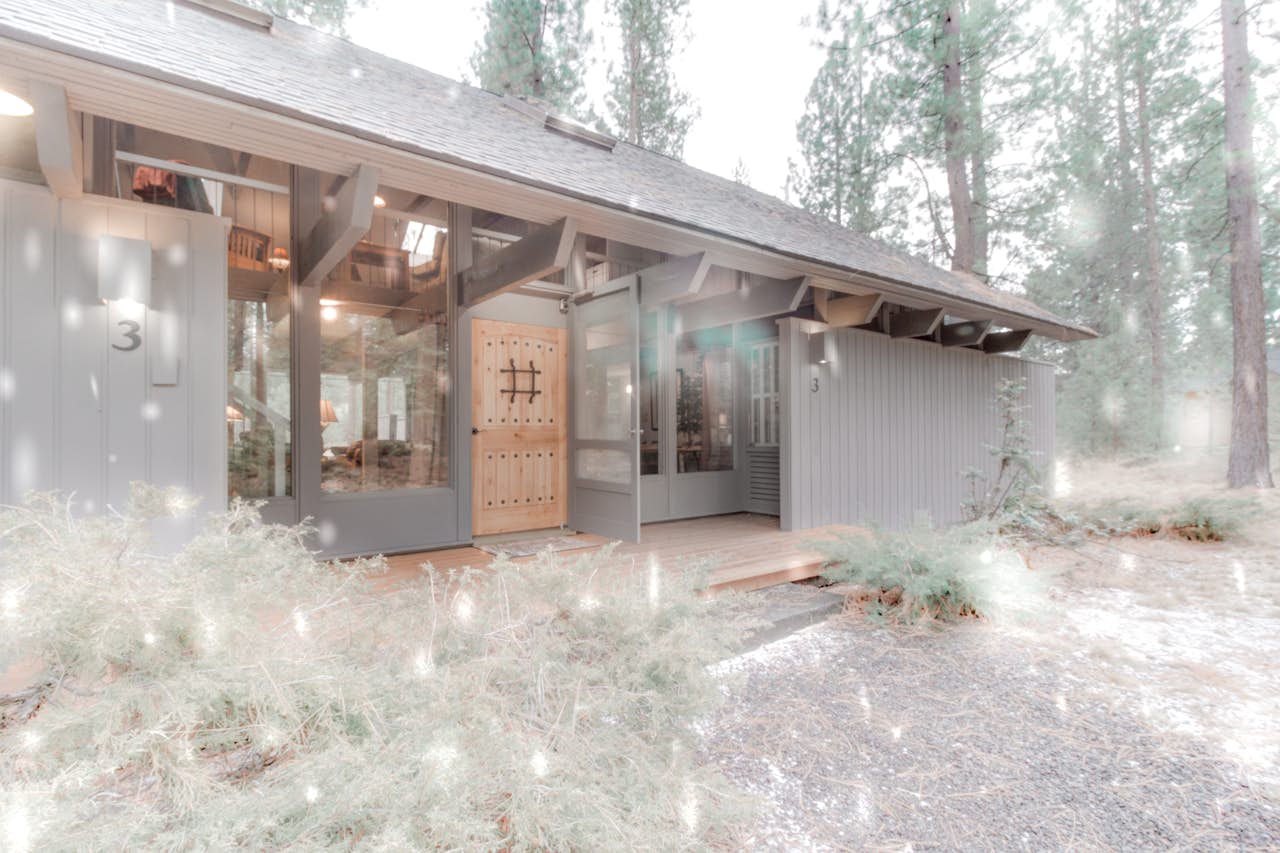 Pinecone 3 6 BD Vacation Rental in Sunriver, OR Vacasa