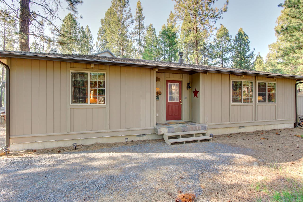 Deer Lane 12 2 BD Vacation Rental in Sunriver, OR Vacasa