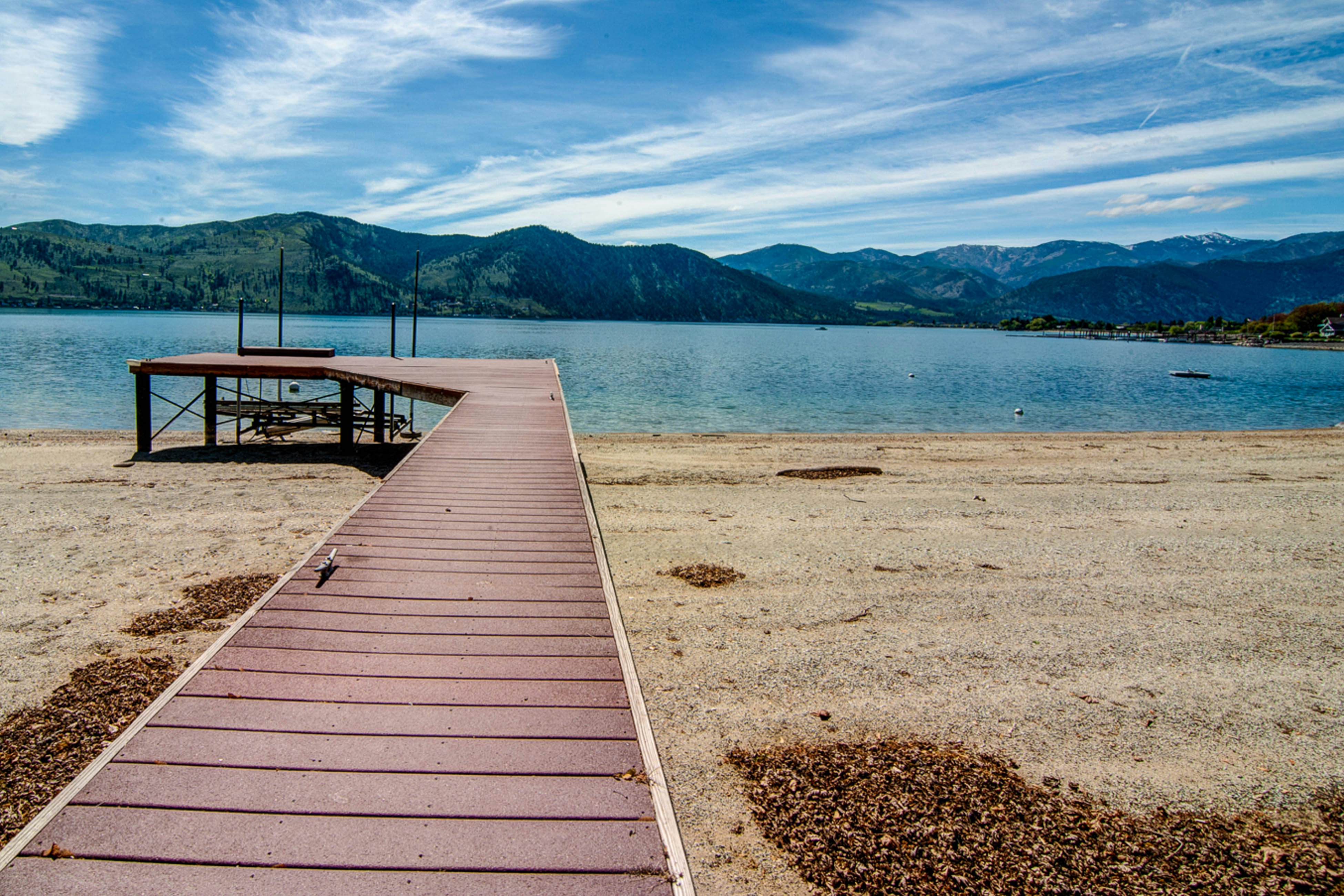 Fray's Lane Waterfront Home