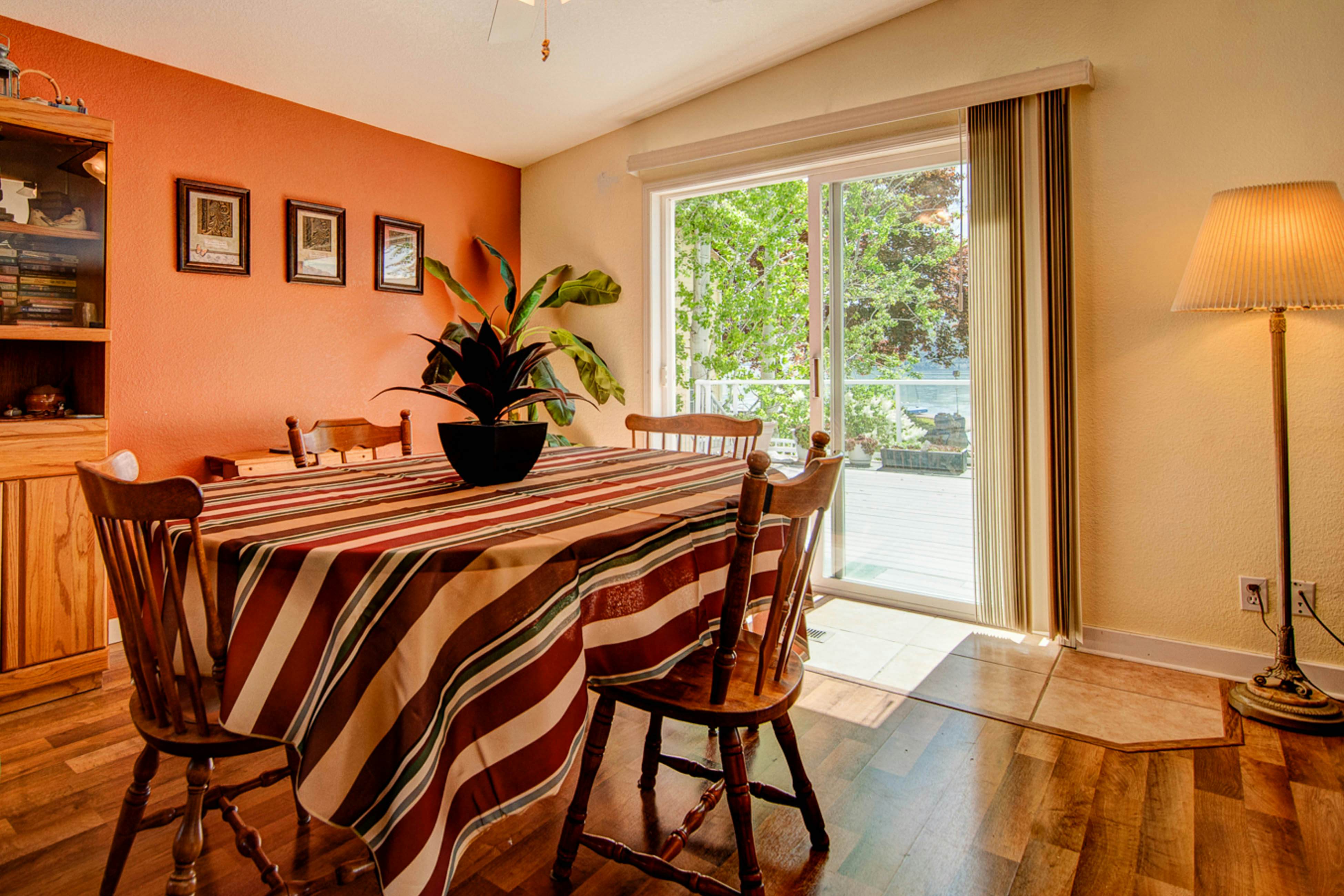 Fray's Lane Waterfront Home