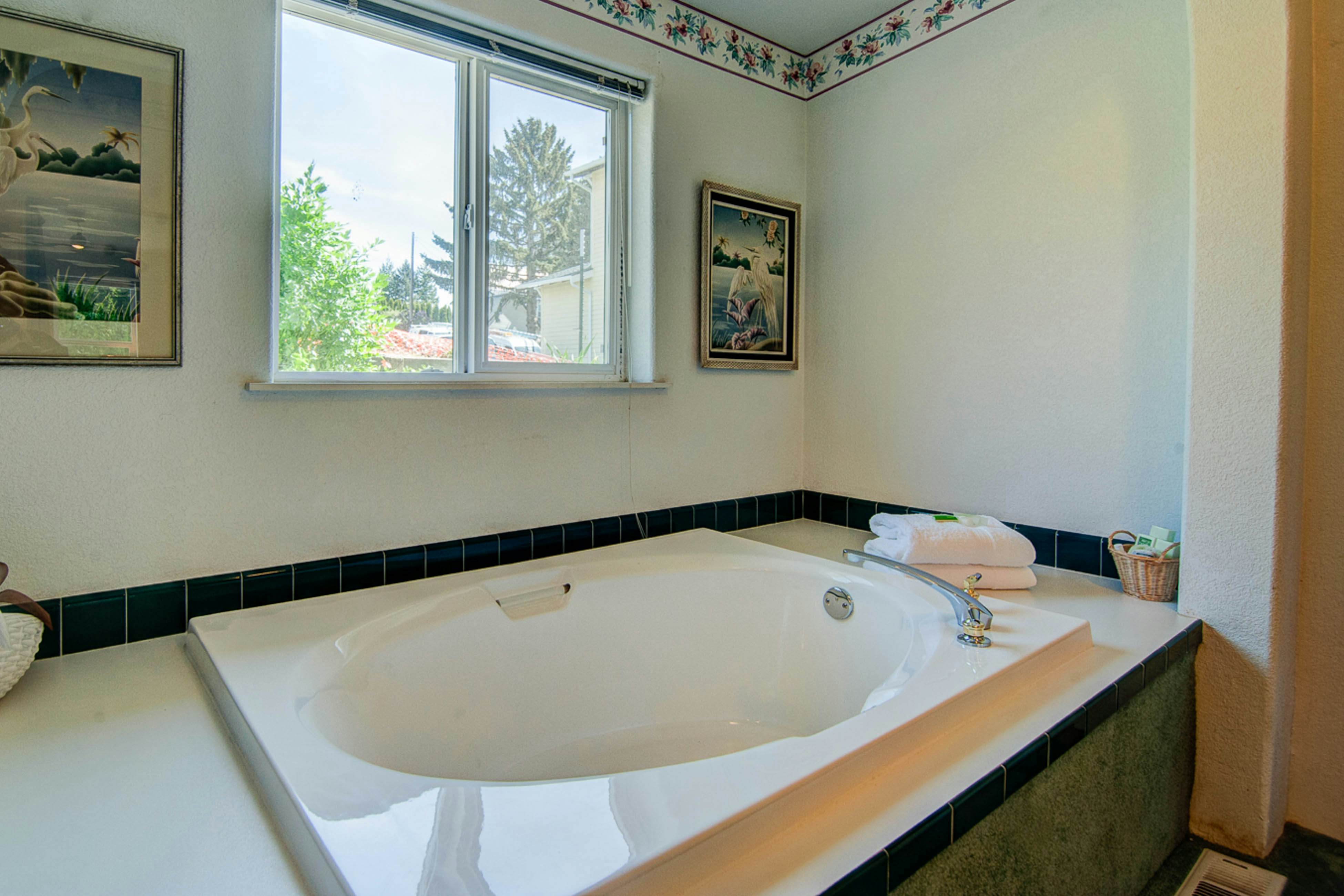 Fray's Lane Waterfront Home