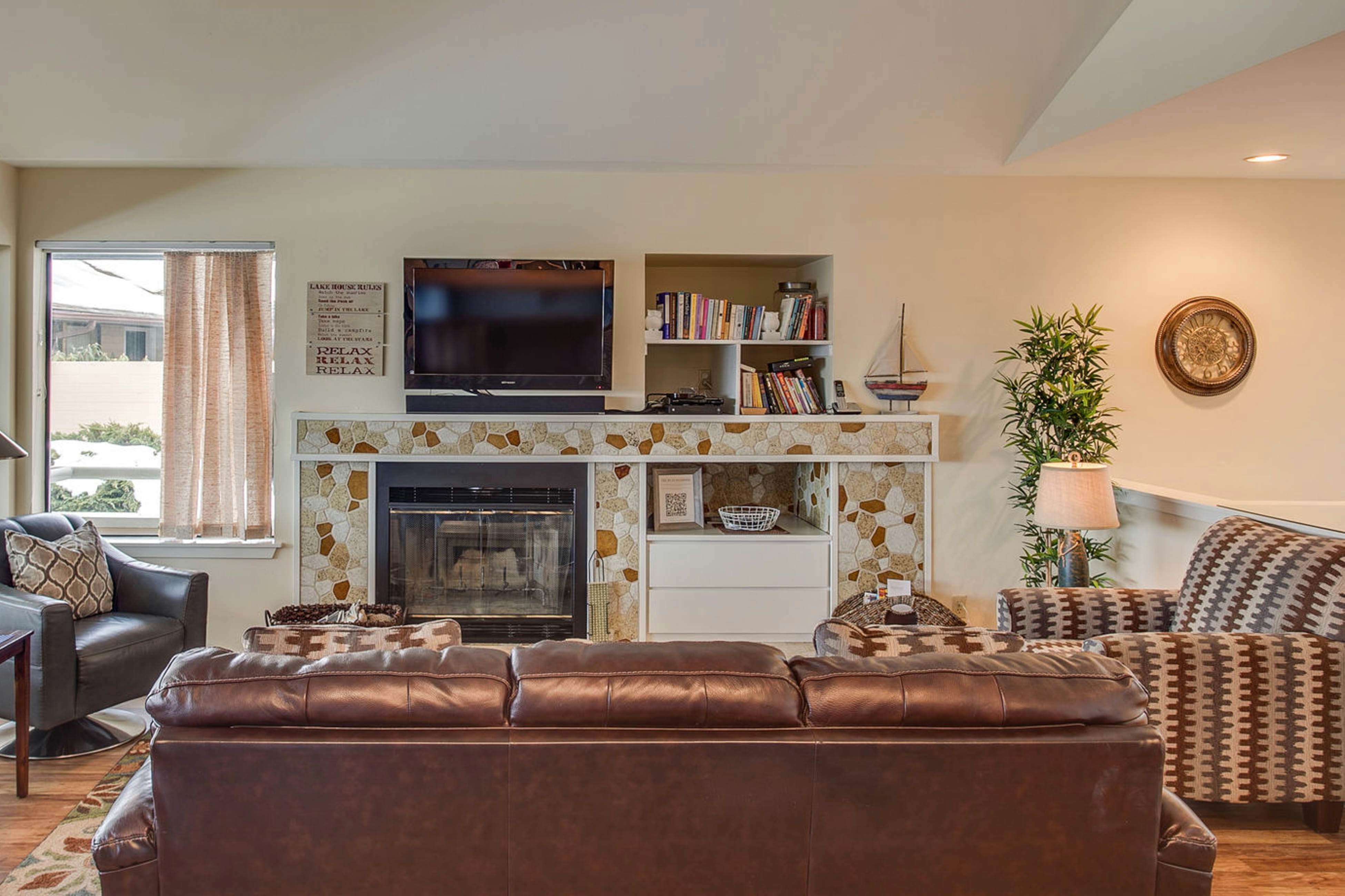 Wapato Point Halmalka Condo 511A 3 BD Manson, WA Vacation Rental Vacasa