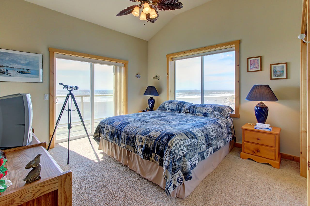Sunset Beach House 3 BD Vacation Rental in Gold Beach, OR Vacasa
