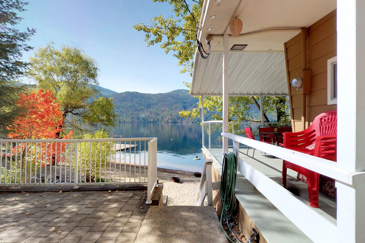 Bayside Retreat 3 BD Vacation Rental in Christina Lake, BC Vacasa