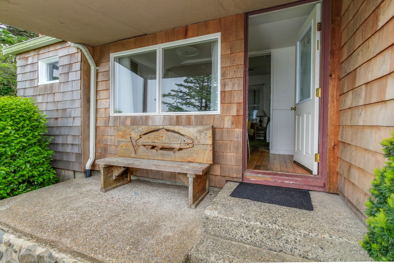 Pirate Cove Cottage 2 2 BD Vacation Rental in Depoe Bay, OR Vacasa