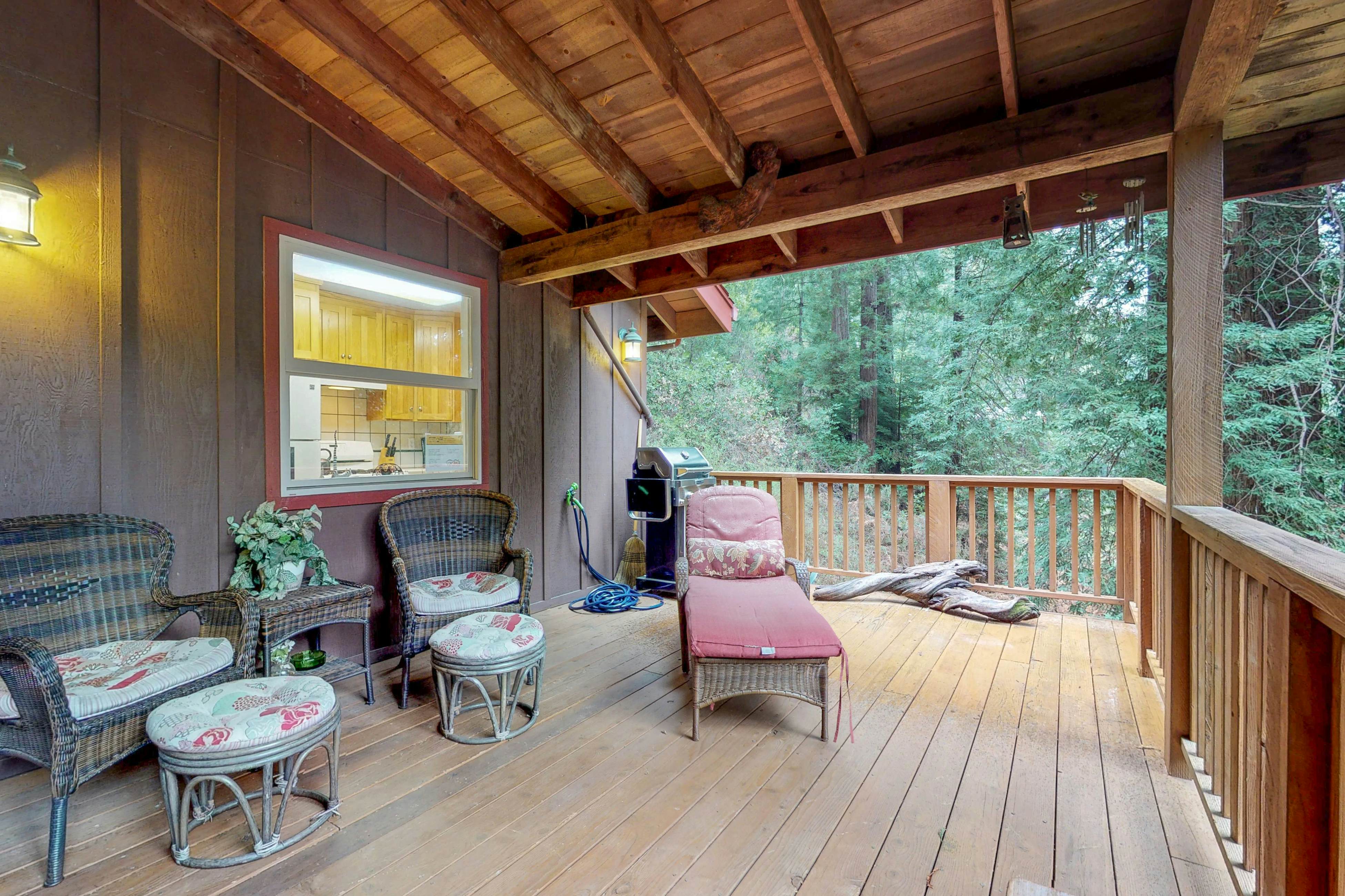 Tree Top View Cabin 2 BD Vacation Rental in Felton, CA Vacasa