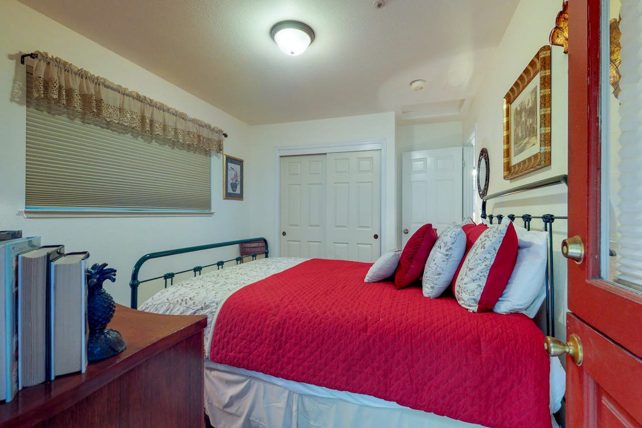 Tree Top View Cabin 2 BD Vacation Rental in Felton, CA Vacasa