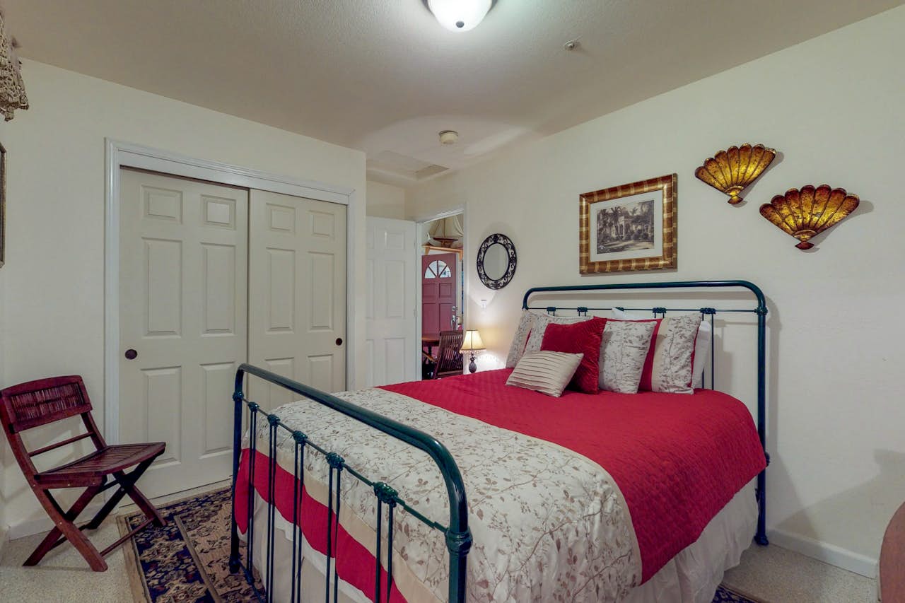 Tree Top View Cabin 2 BD Vacation Rental in Felton, CA Vacasa