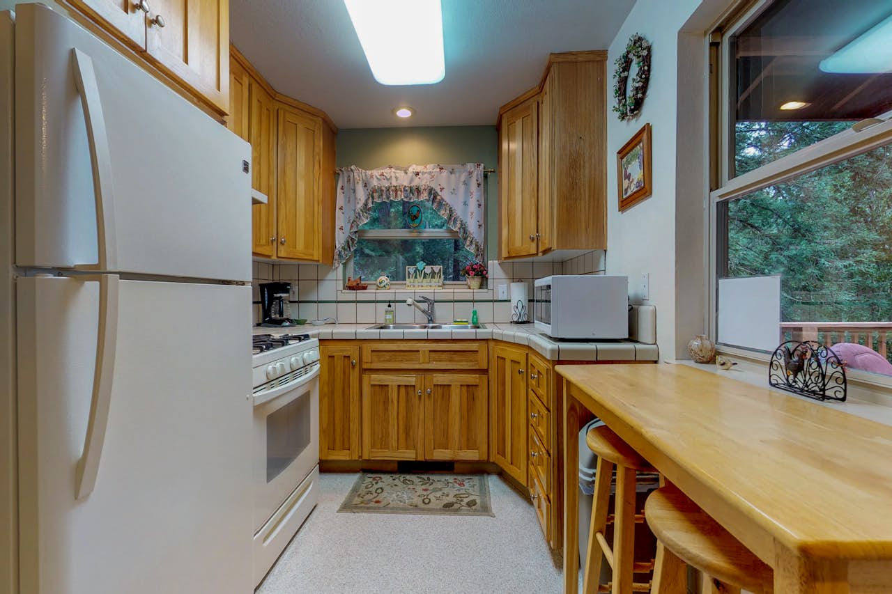 Tree Top View Cabin 2 BD Vacation Rental in Felton, CA Vacasa