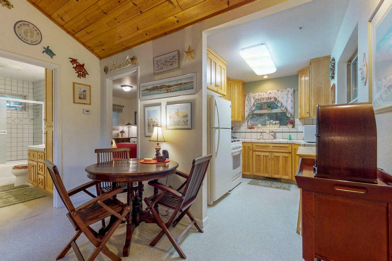 Tree Top View Cabin 2 BD Vacation Rental in Felton, CA Vacasa