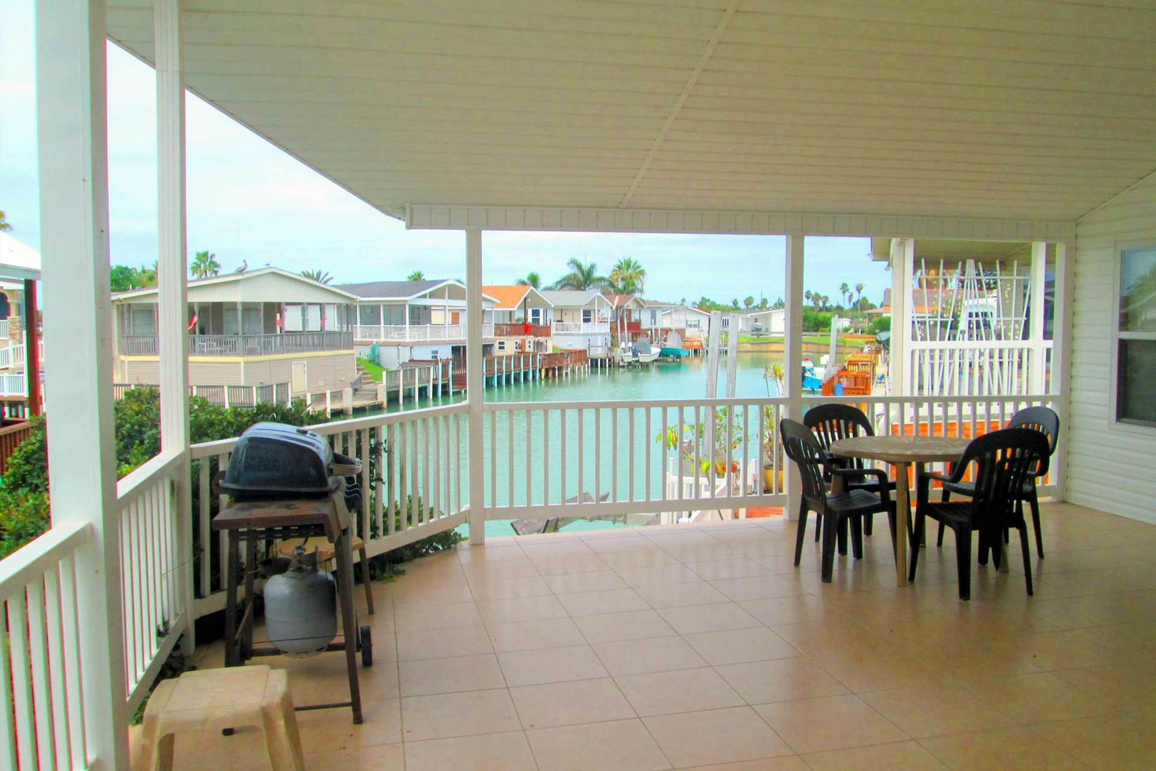 Long Island Village 214 Bonnet