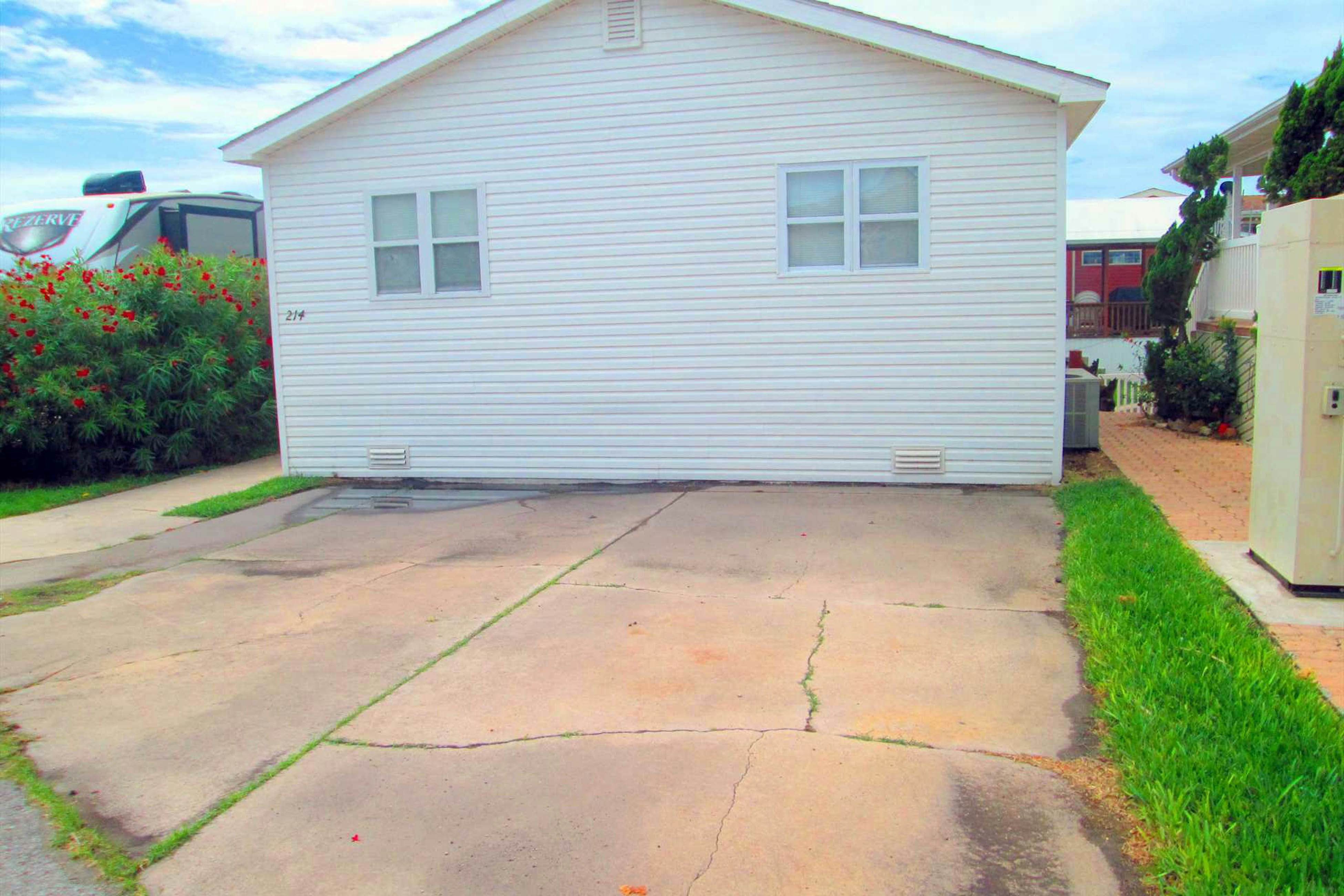 Long Island Village 214 Bonnet