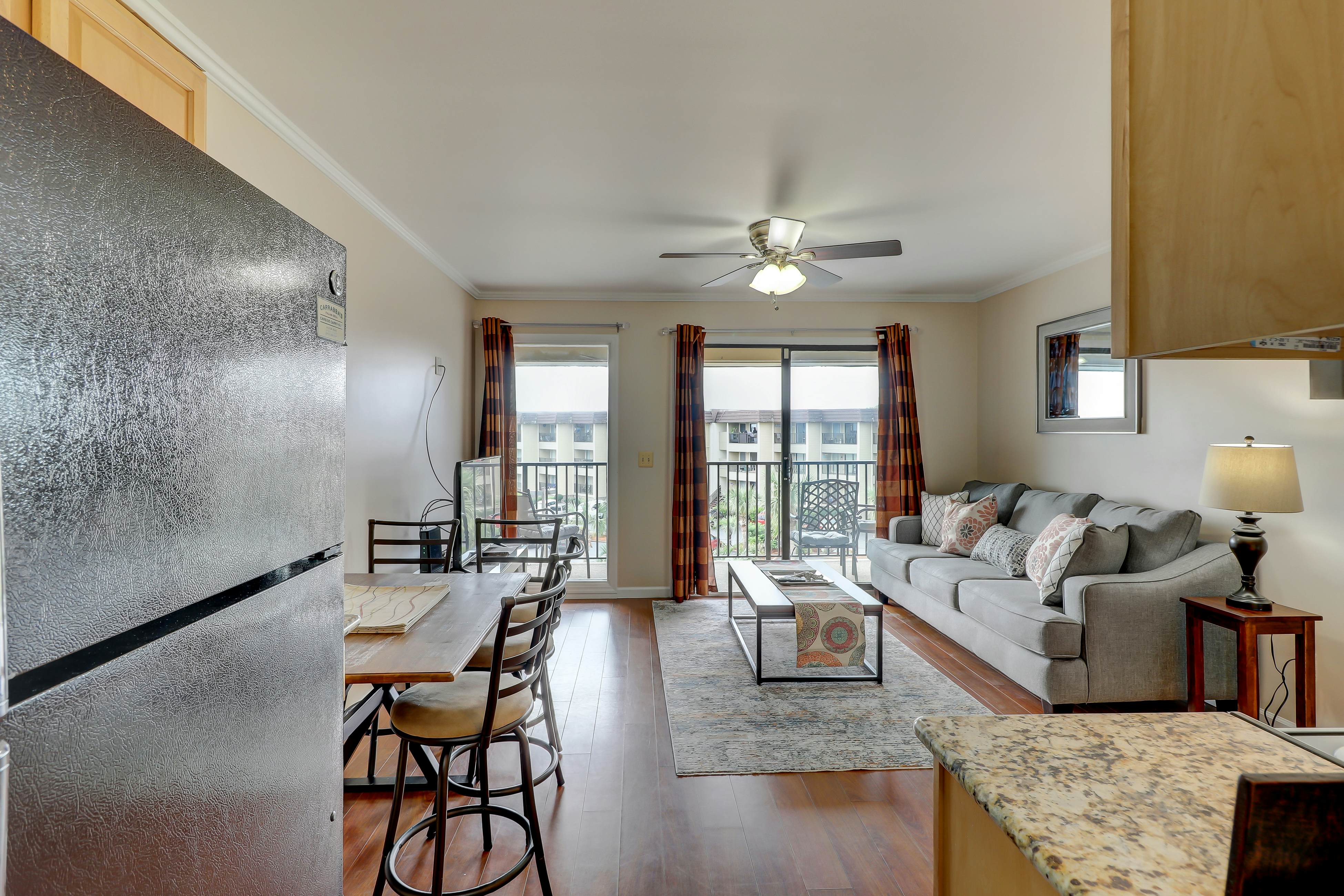 HH Beach & Tennis 344B