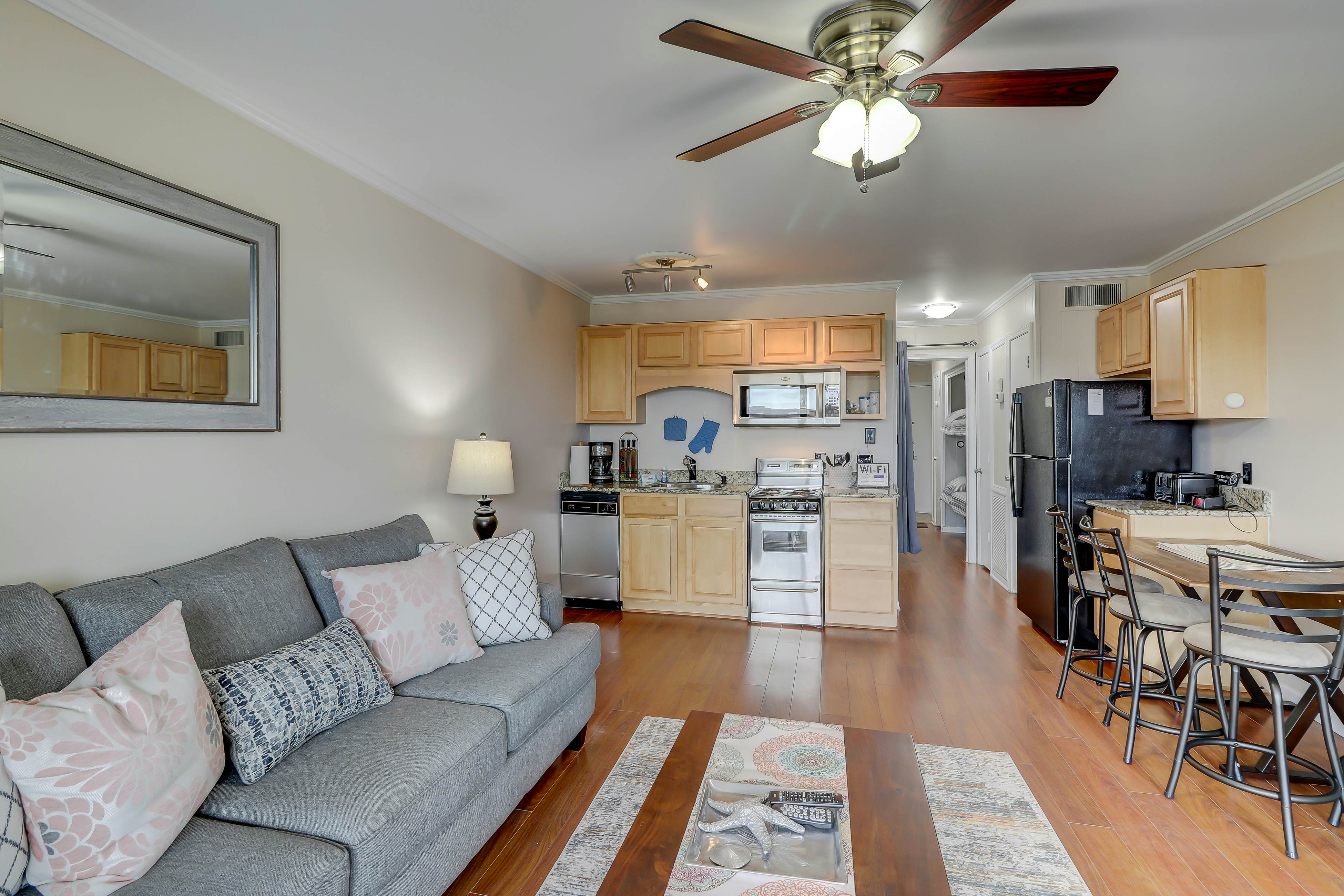 HH Beach & Tennis 344B