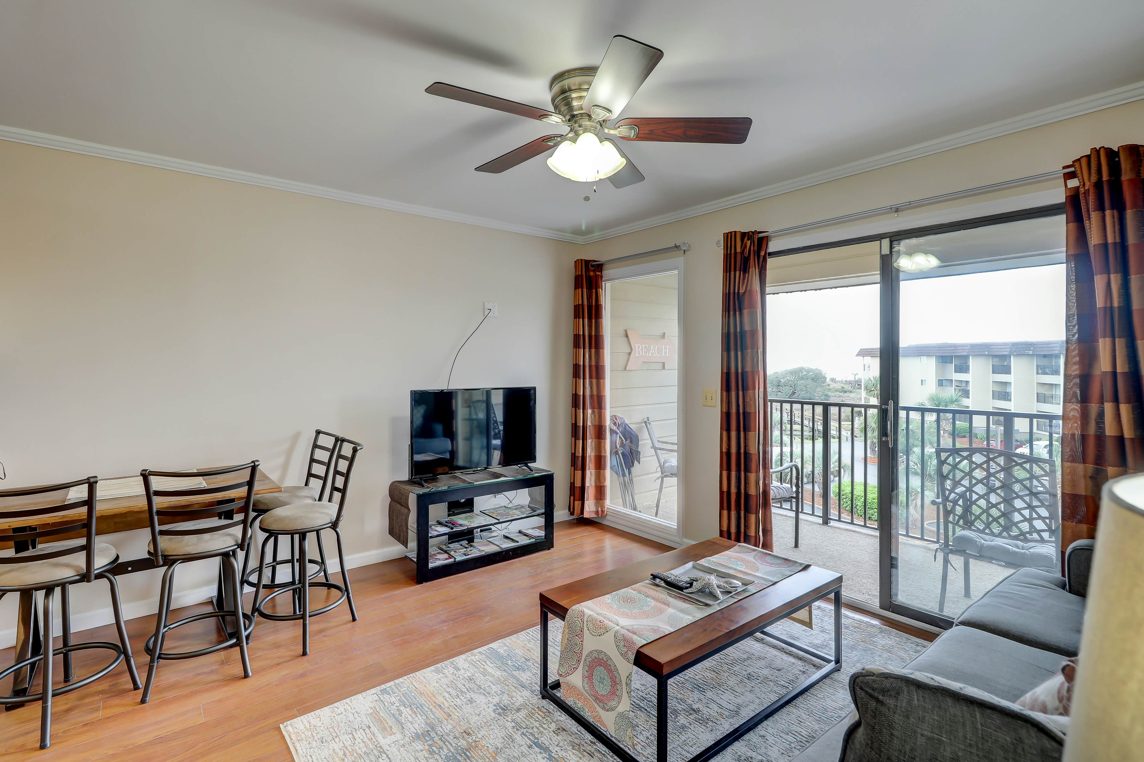 HH Beach & Tennis 344B