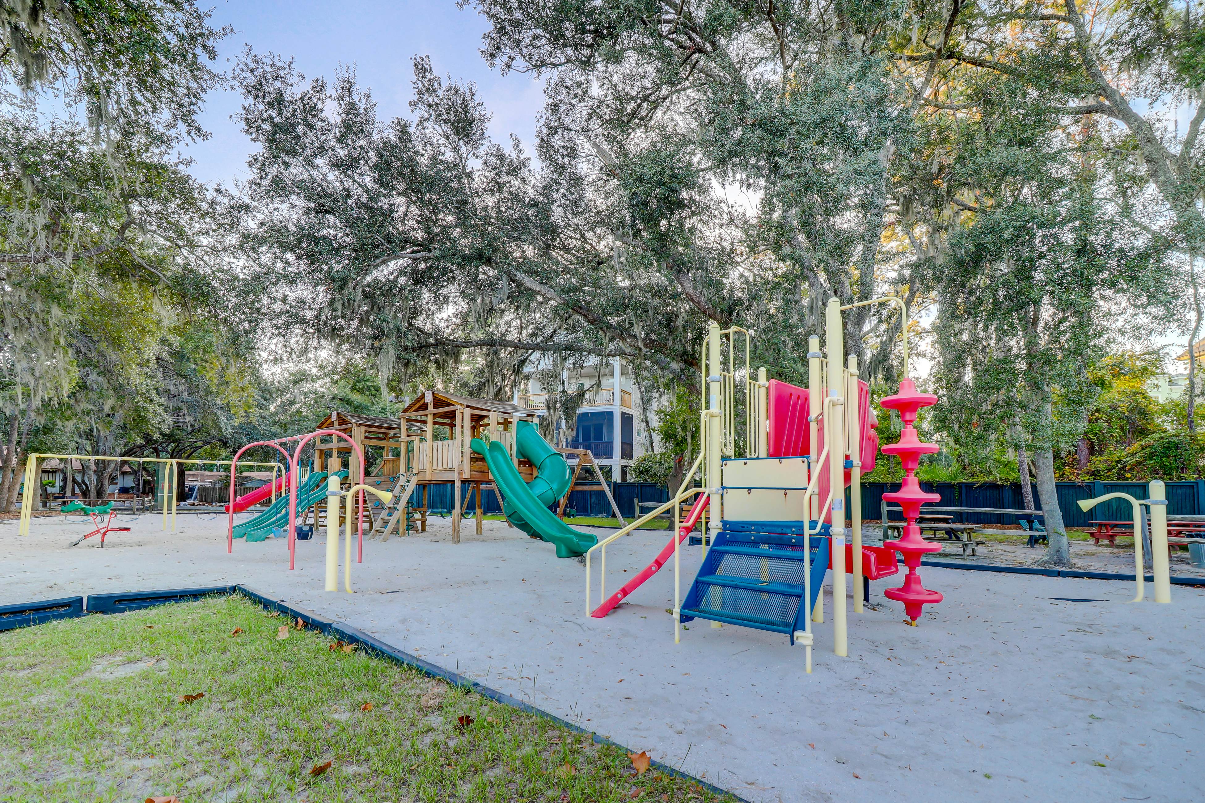 HH Beach & Tennis 344B