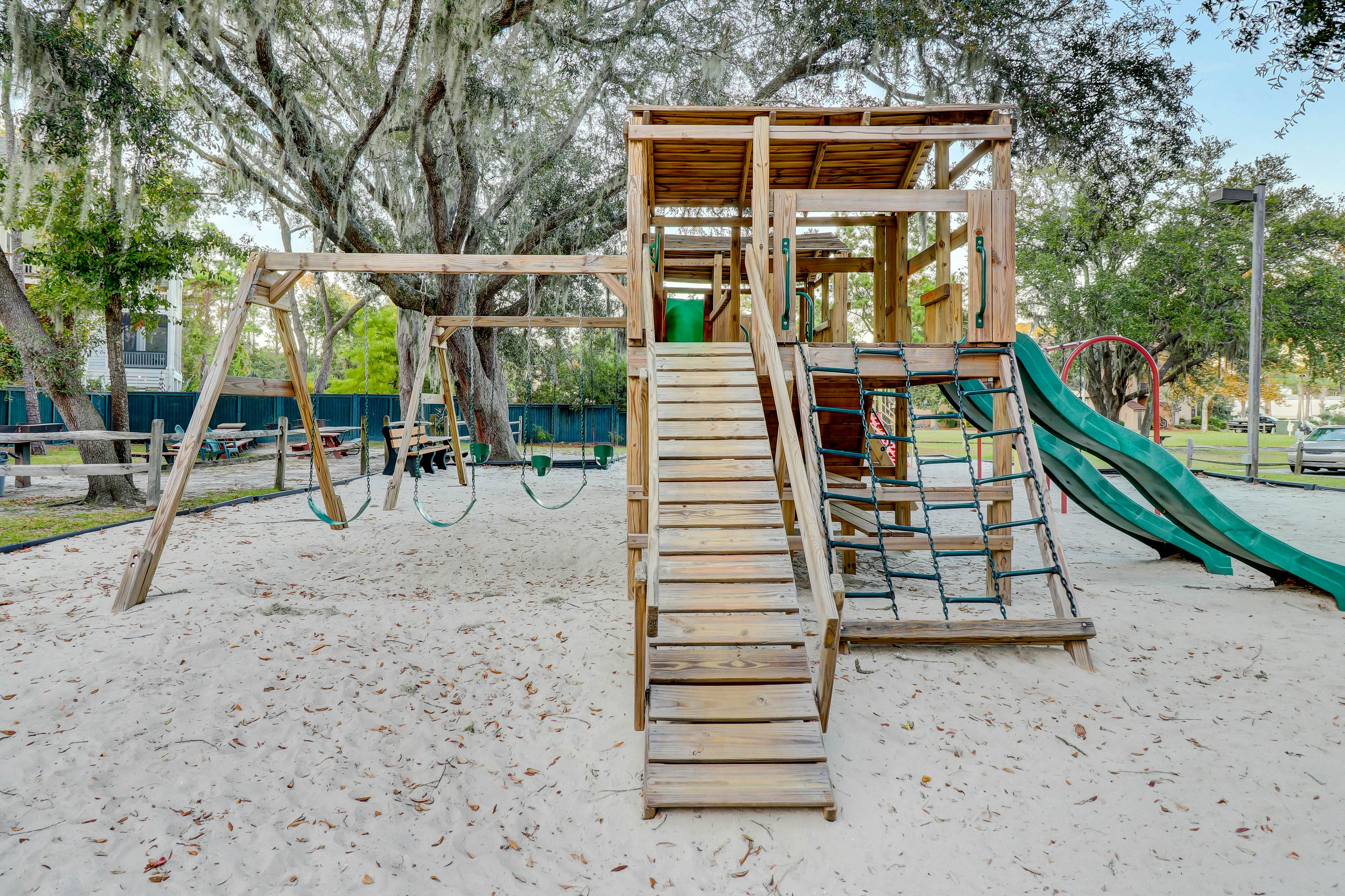 HH Beach & Tennis 344B