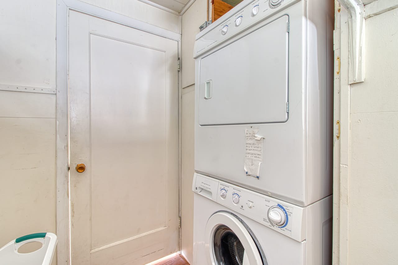 Fisherman's Dream Boat House 2 BD Vacation Rental in Garibaldi, OR