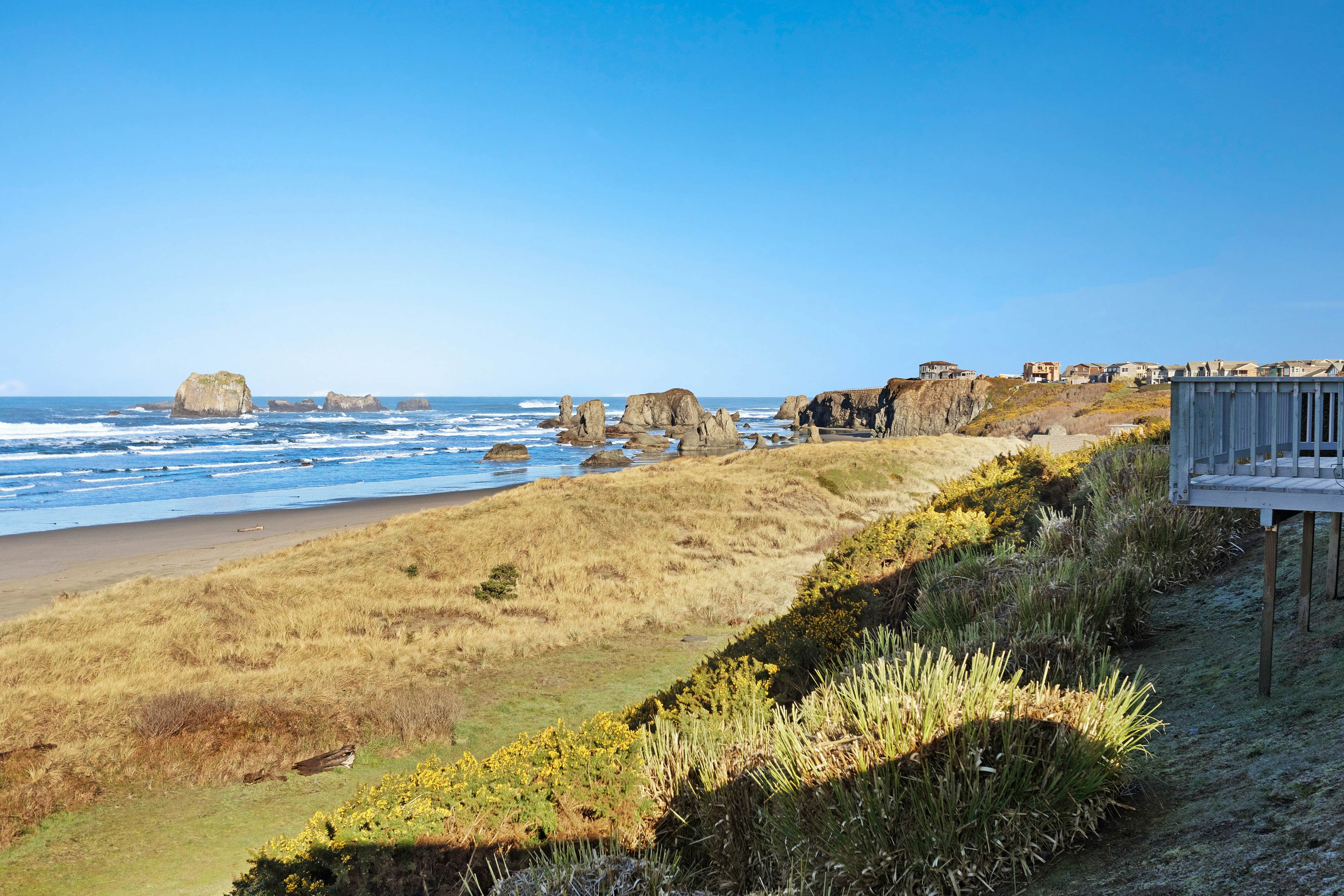 The Starboard - Spindrift Oceanfront Home
