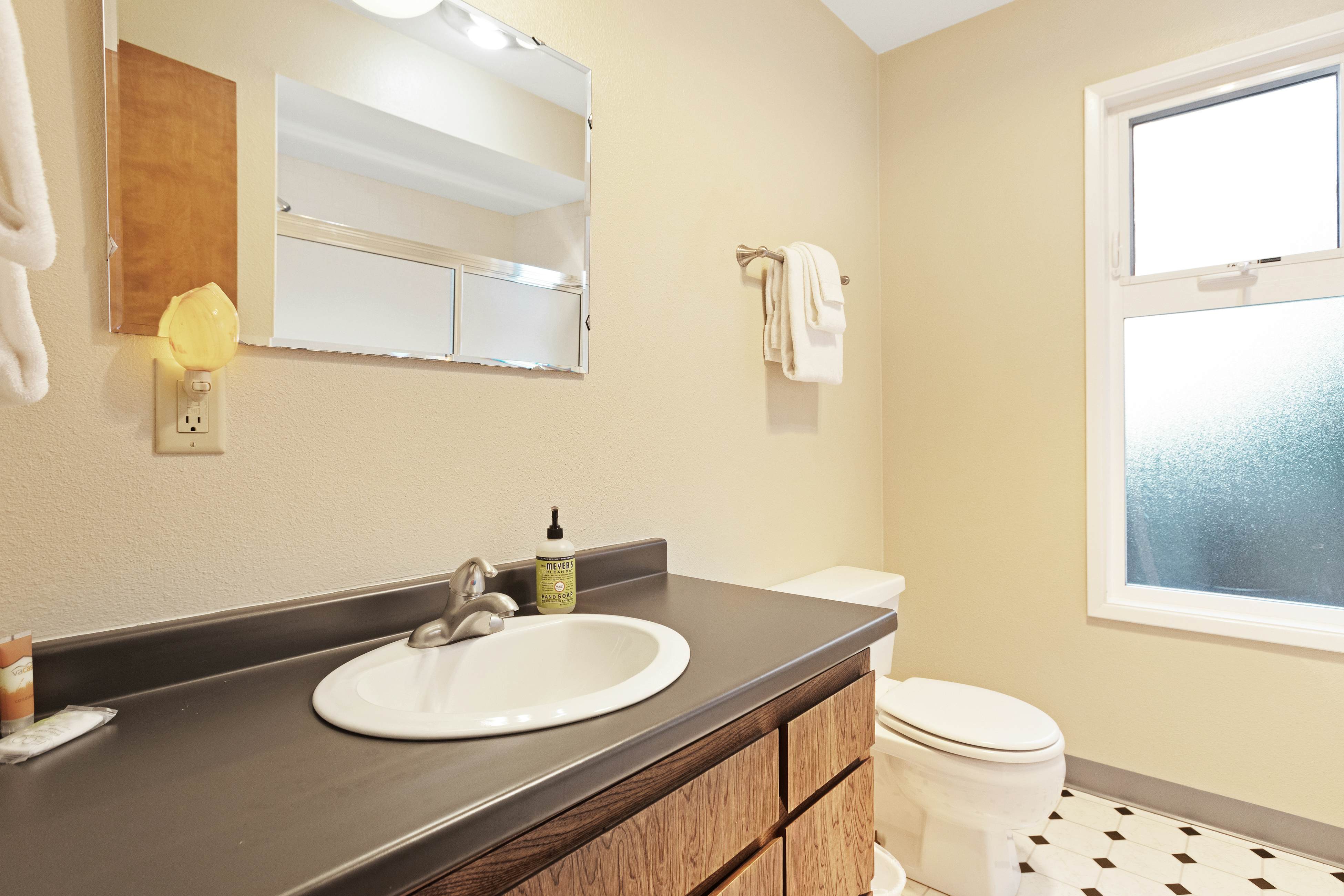 The Starboard - Spindrift Oceanfront Home