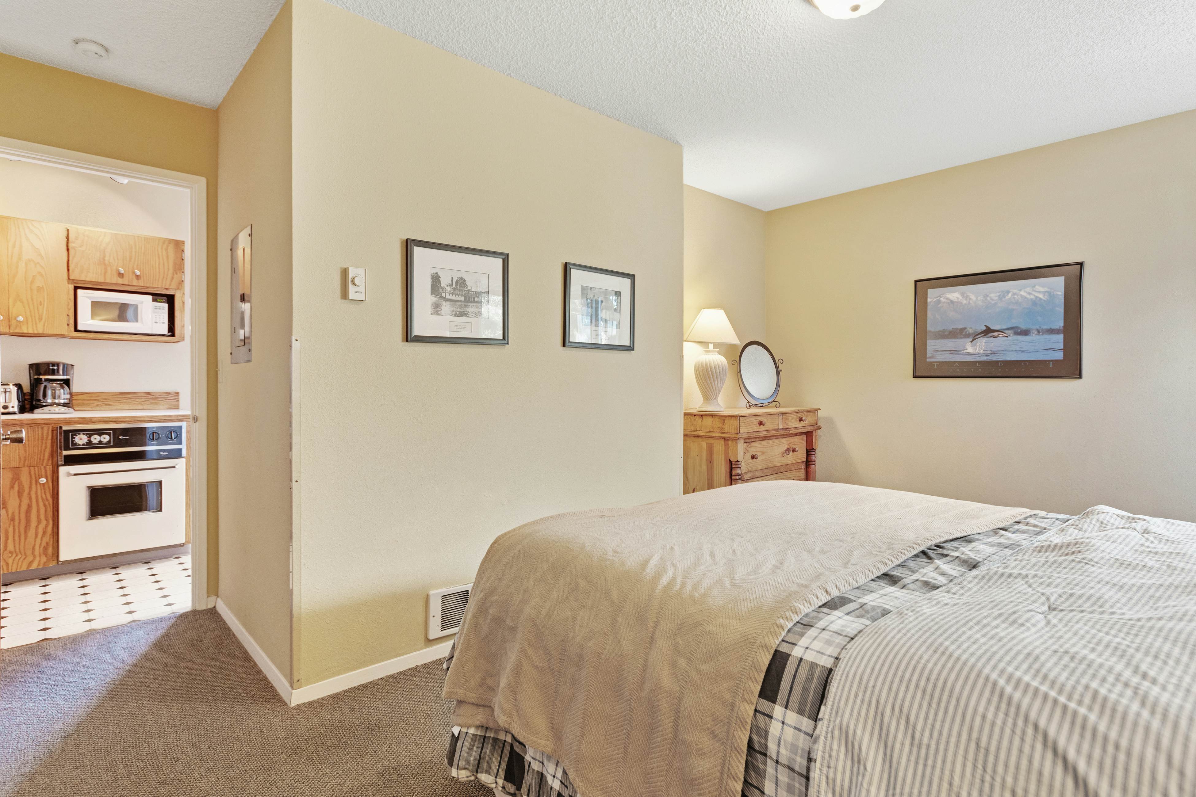 The Starboard - Spindrift Oceanfront Home