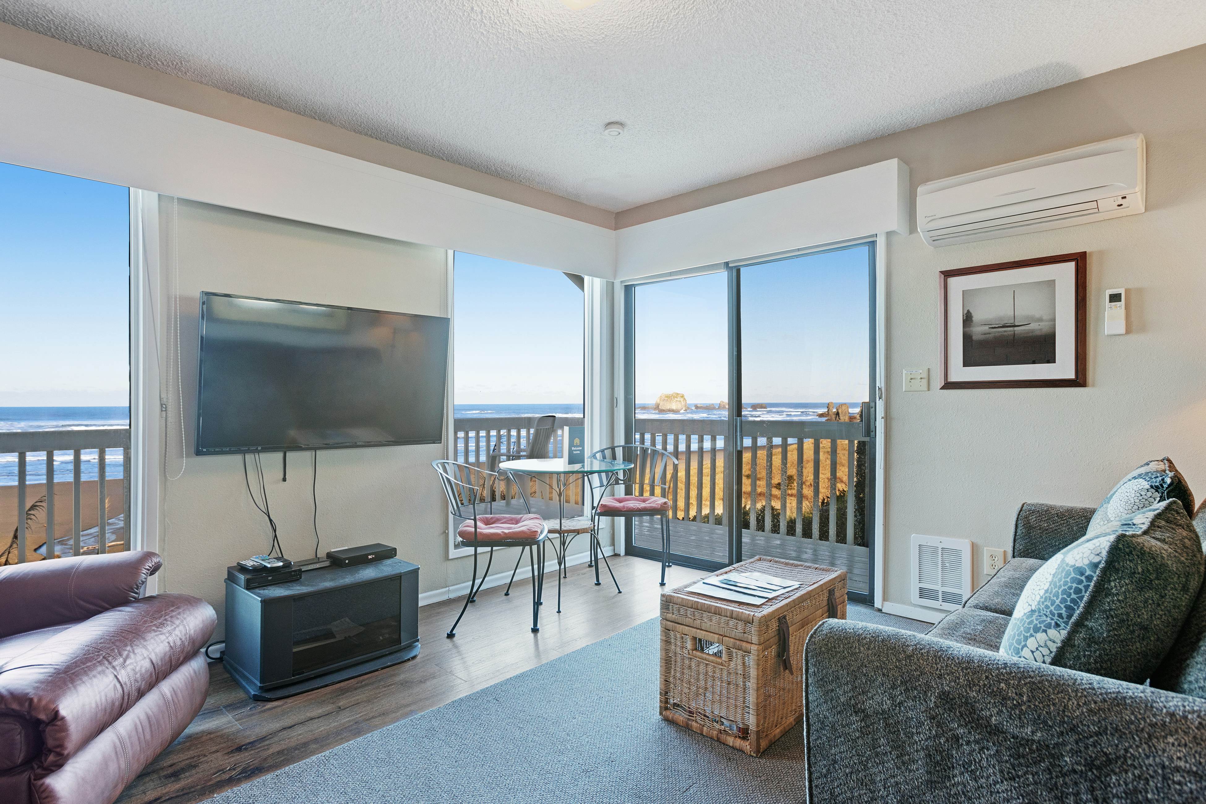 The Starboard - Spindrift Oceanfront Home