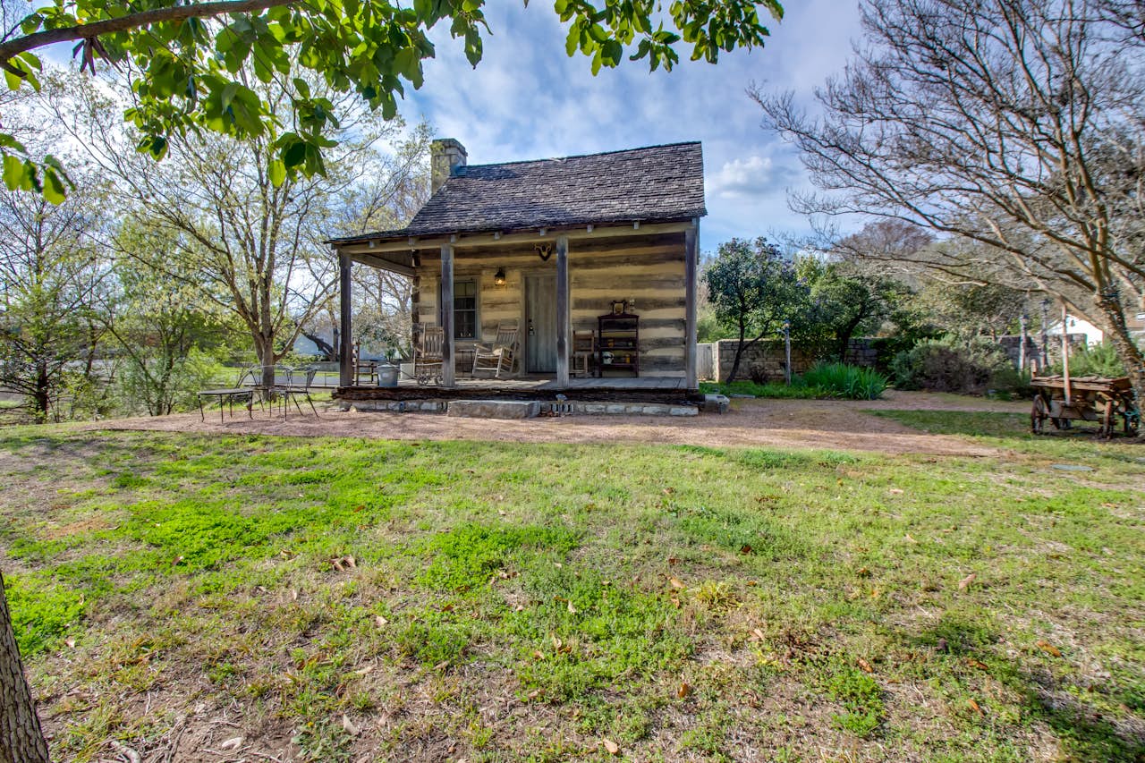 Town Creek Log Cabin 1 BD Vacation Rental in Fredericksburg, TX Vacasa
