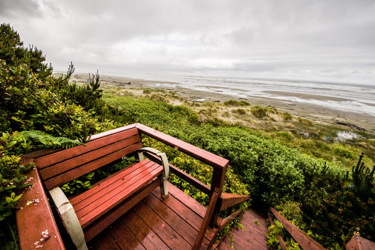 Seadrifter Oceanfront Beach House 4 BD Vacation Rental in Seal Rock