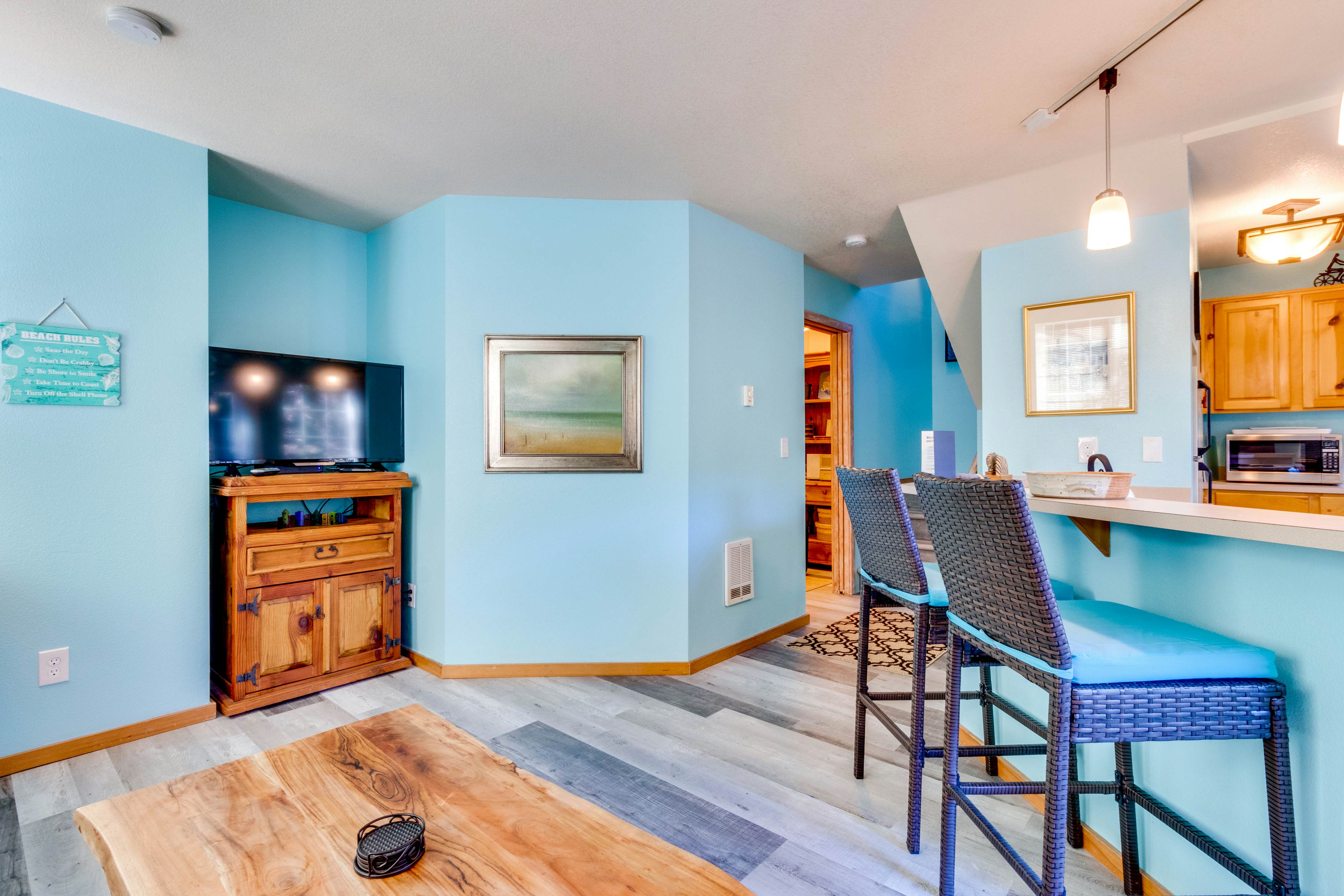 Cozy Cannon Beach Condo 1 BD Cannon Beach, OR Vacation Rental Vacasa